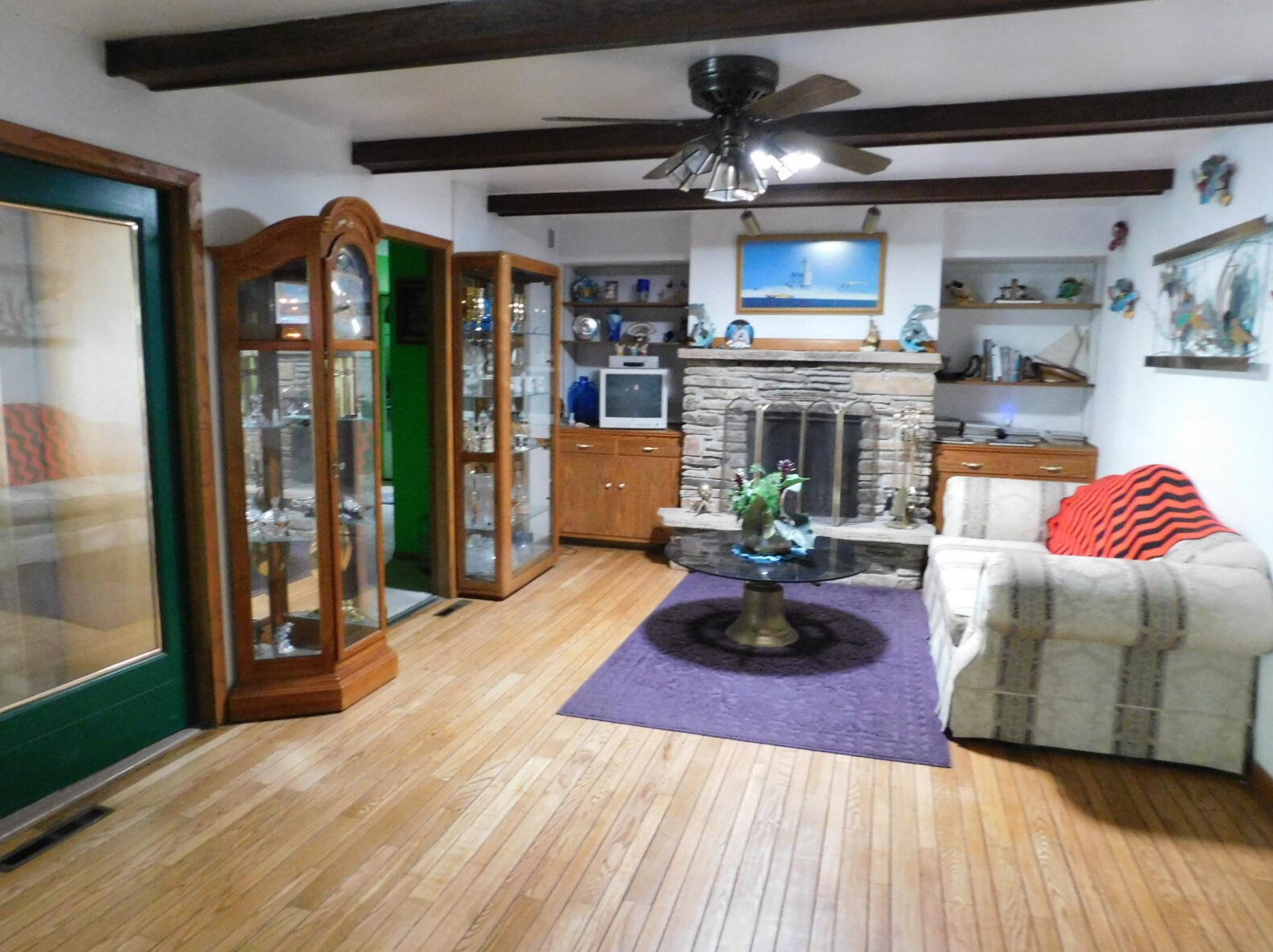 830 Janacek Rd, Brookfield WI 53045-6050 exterior