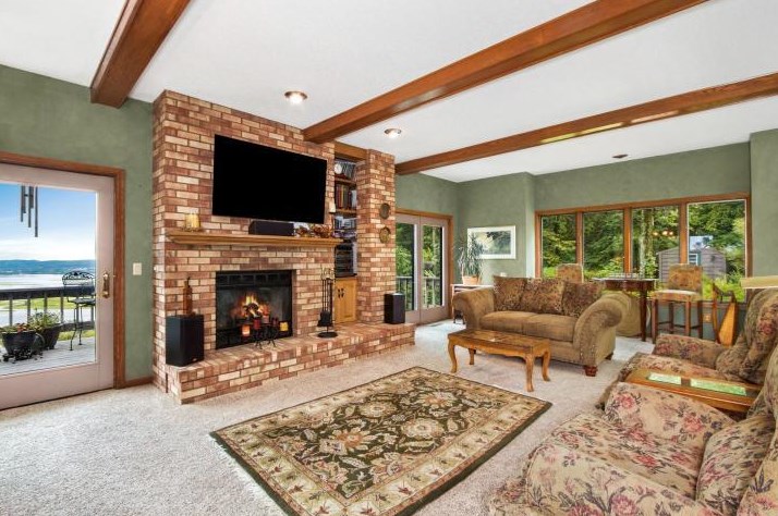 32436 County Rd 1, La Crescent, MN 55947