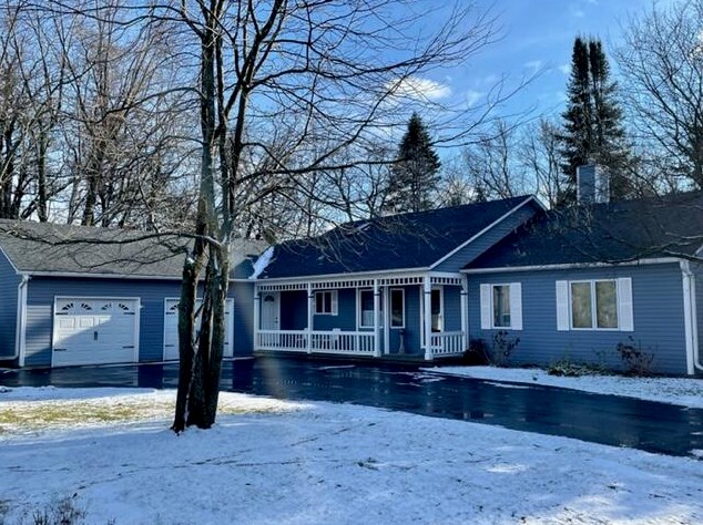 915 Martin Dr, Waubeka, WI 53021-9430