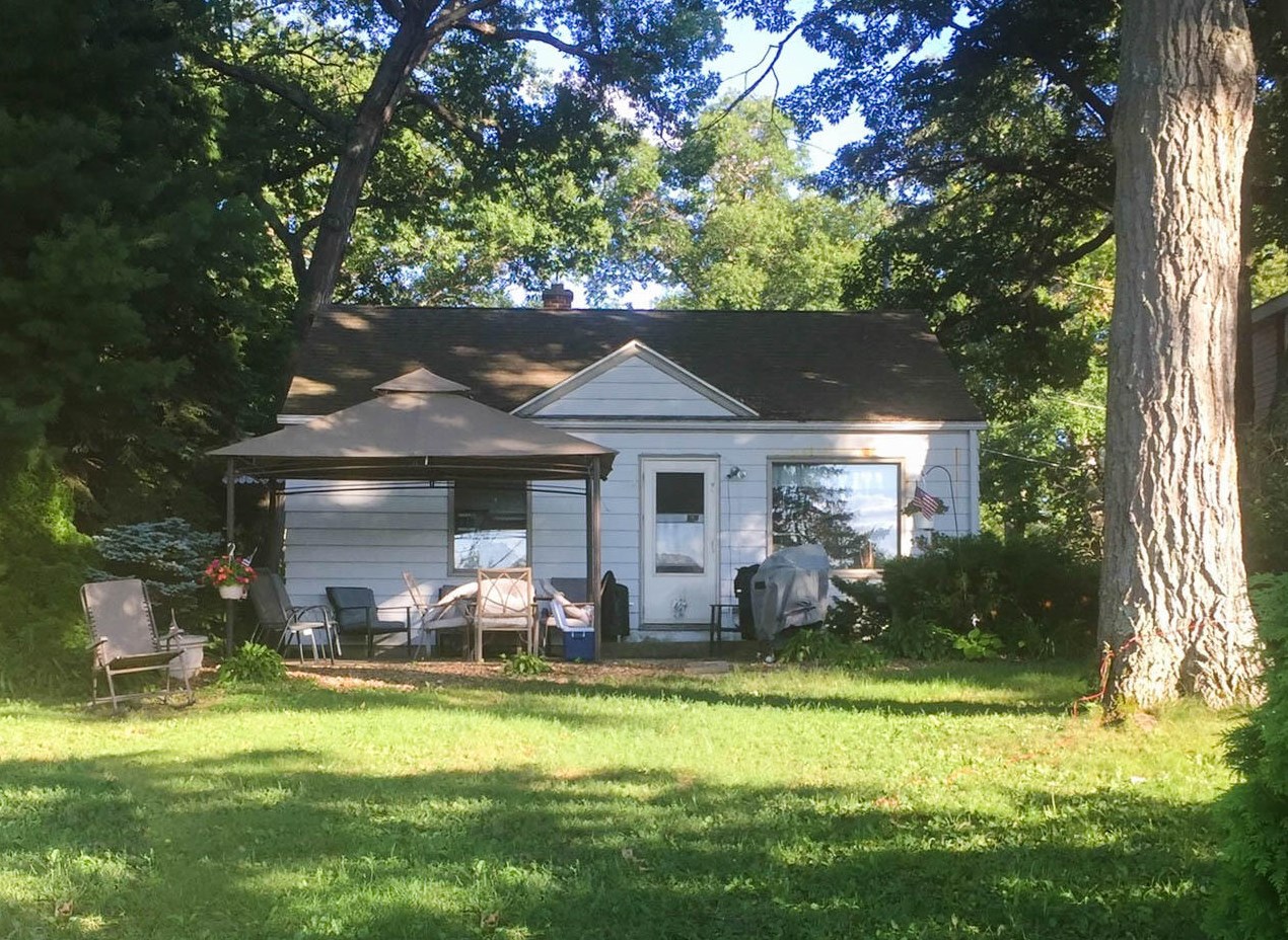 2744 Fox Grove Dr, Waterford, WI 53185