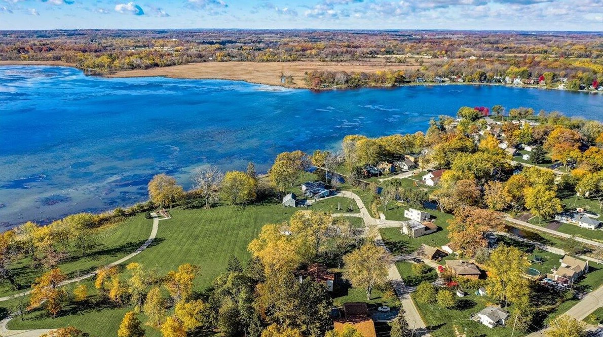 26941 103rd Pl, Salem Lakes, WI 53179 MLS 1770760 Coldwell Banker