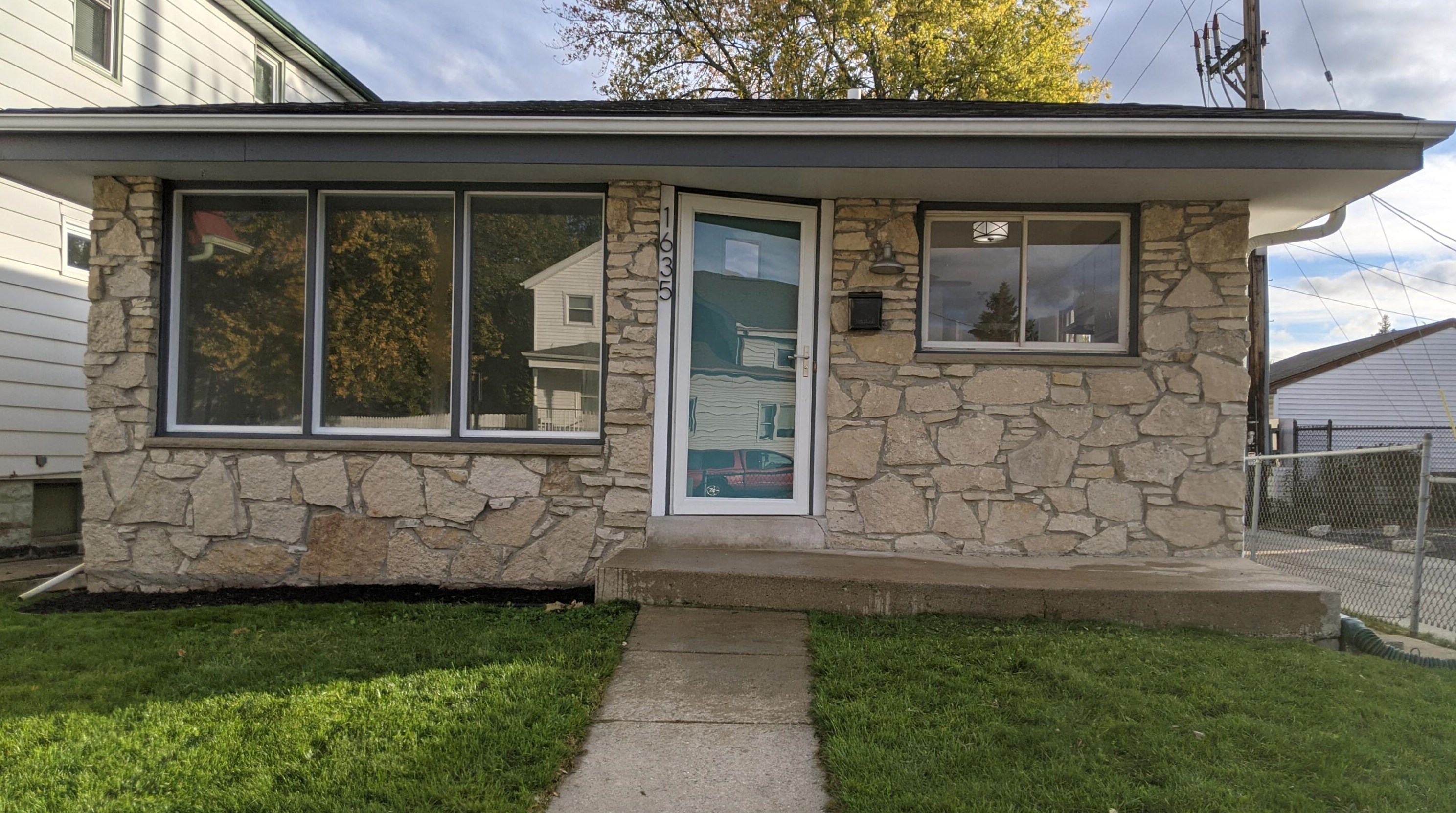 1635 Rawson Ave, South Milwaukee, WI 53172-1845