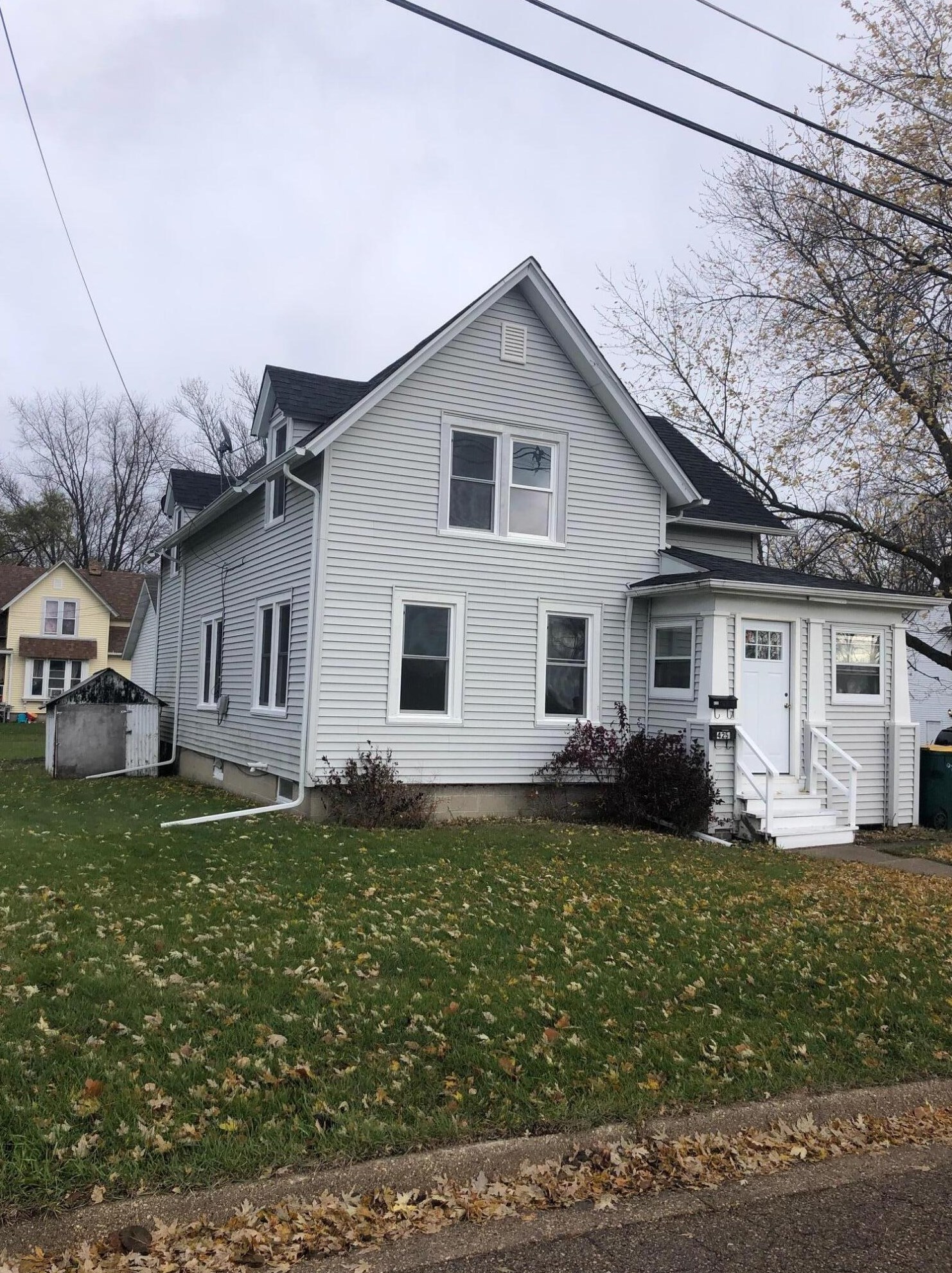 425 Wisconsin St, Elkhorn, WI 53121-1317