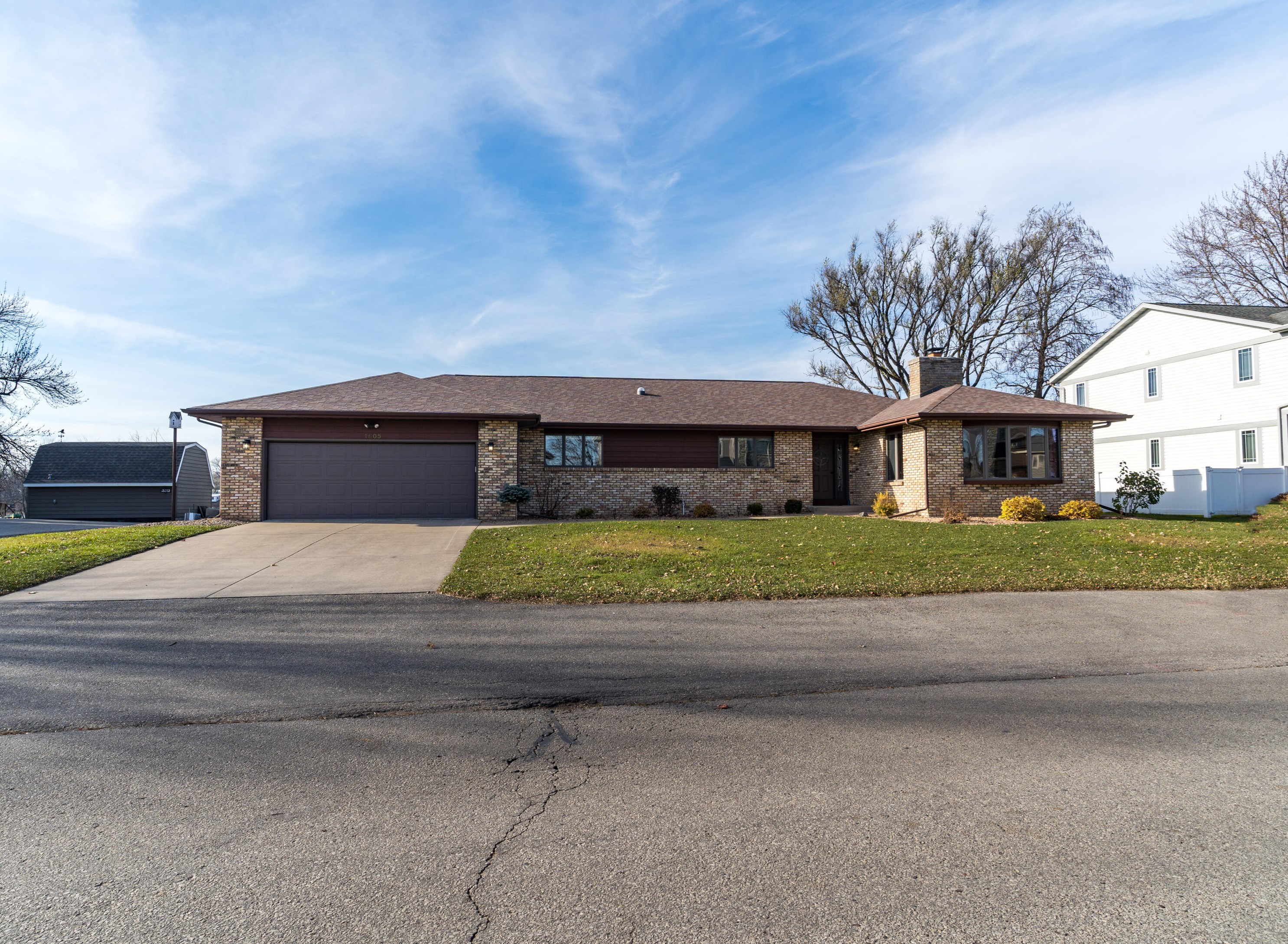 1605 Nakomis Ave, La Crosse, WI 54603-1544