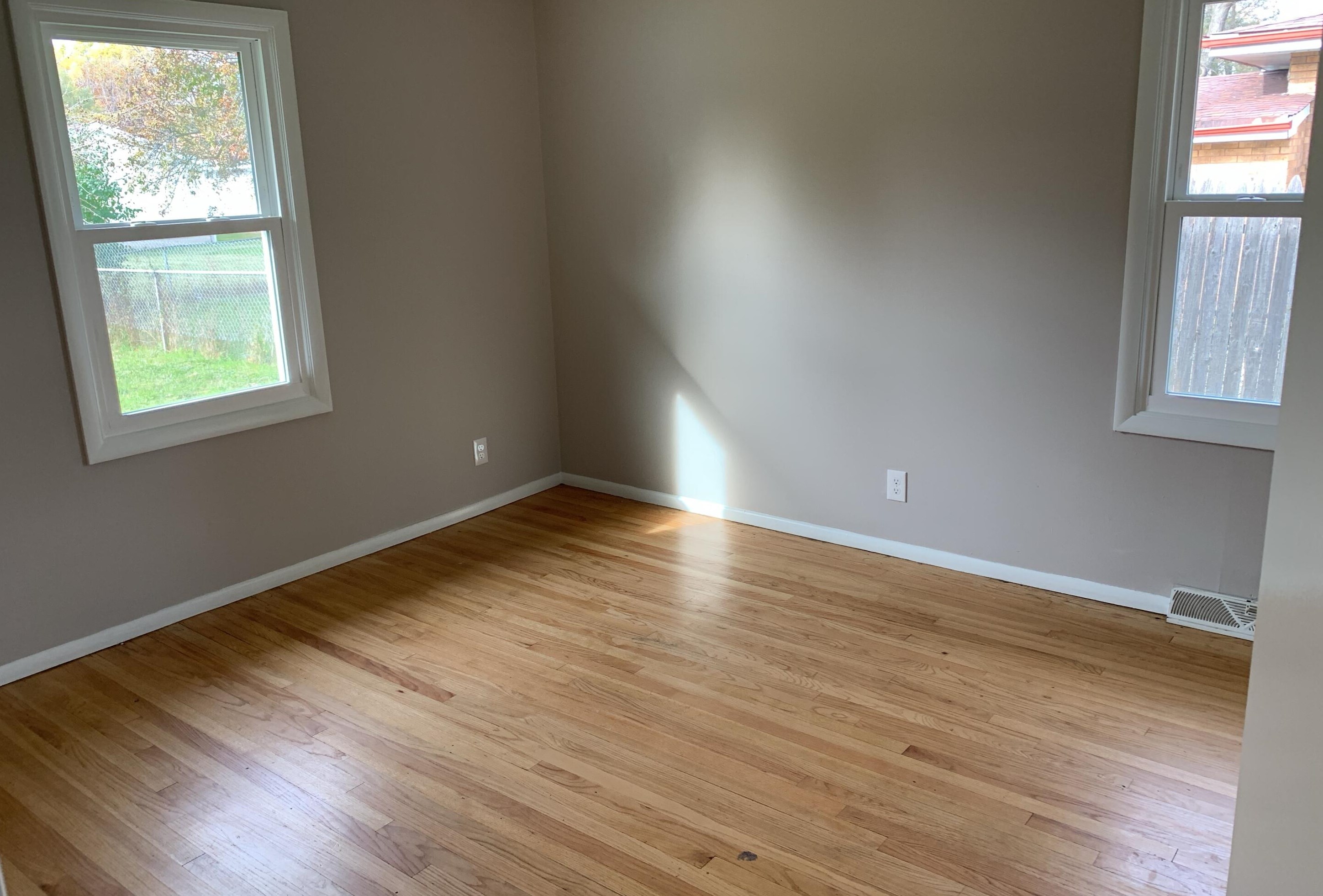 6715 54 St, Milwaukee WI 53219-2208 exterior