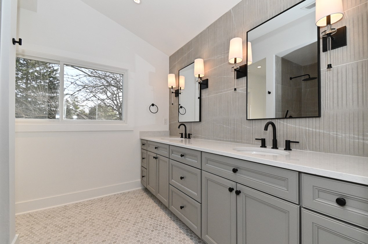 126 Brook Ln, Delavan WI 53115-1611 exterior