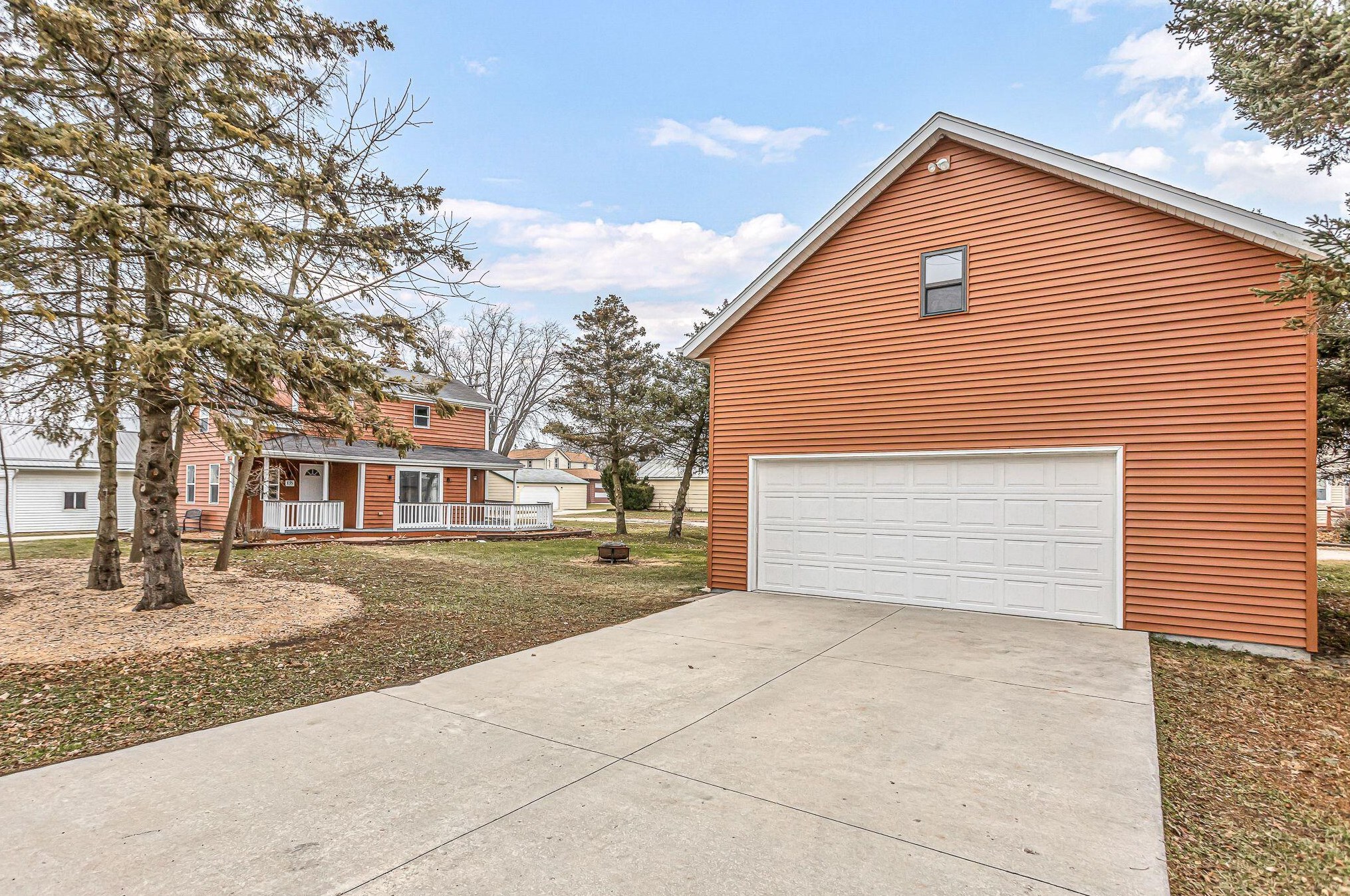 138 Main St, Glenbeulah, WI 53023-1178
