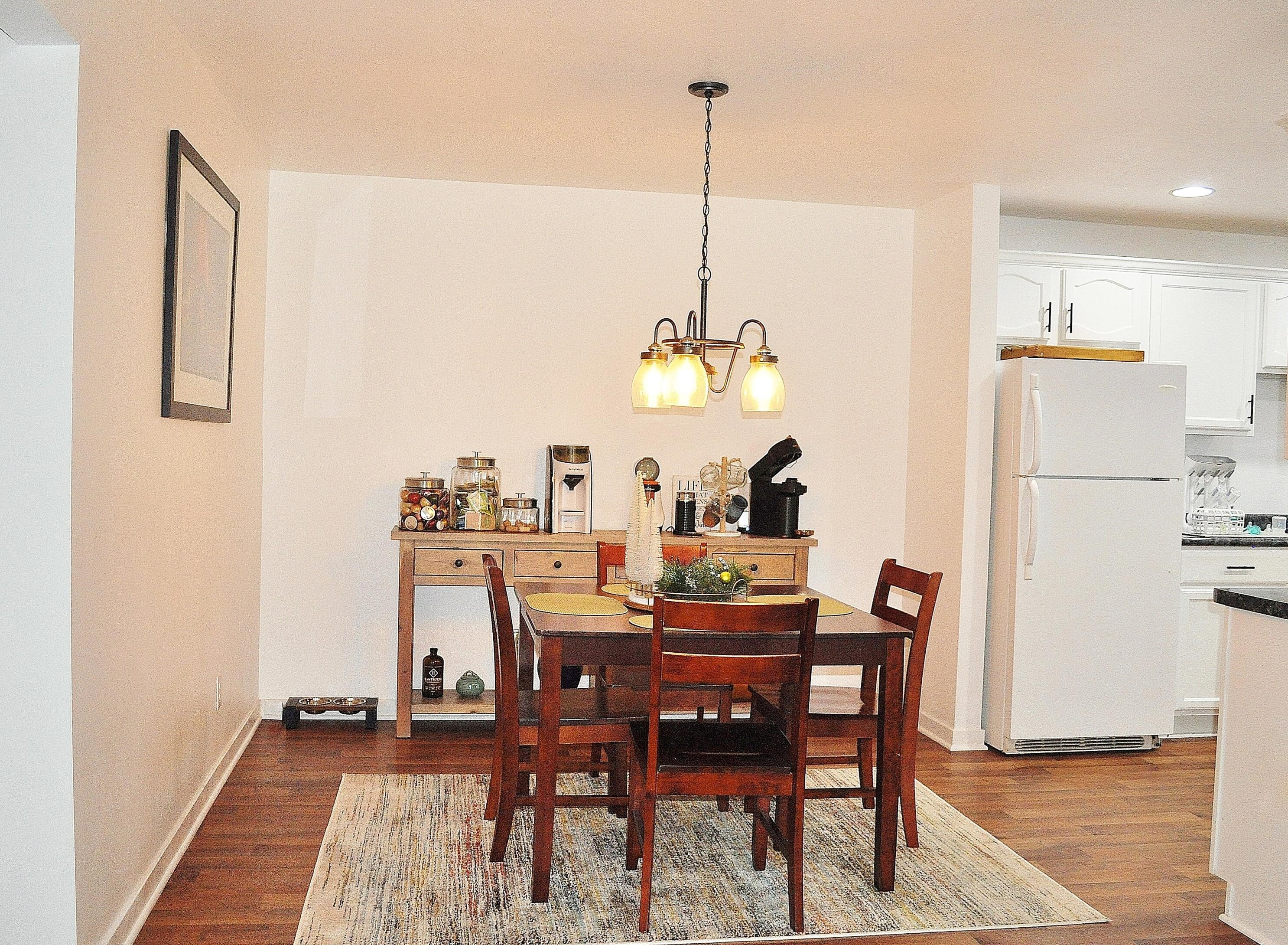 4206 Ridgewood Ln, Milwaukee WI 53221-1094 exterior