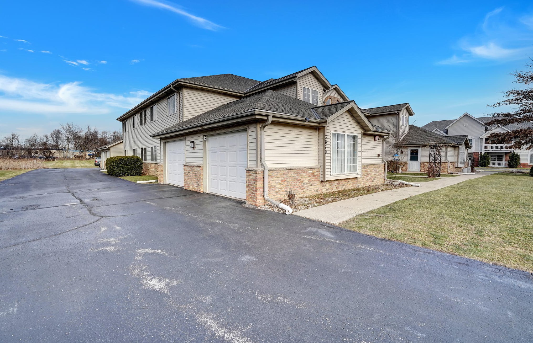 3620 Barbara Ct, Oak Creek WI  53154-8022 exterior