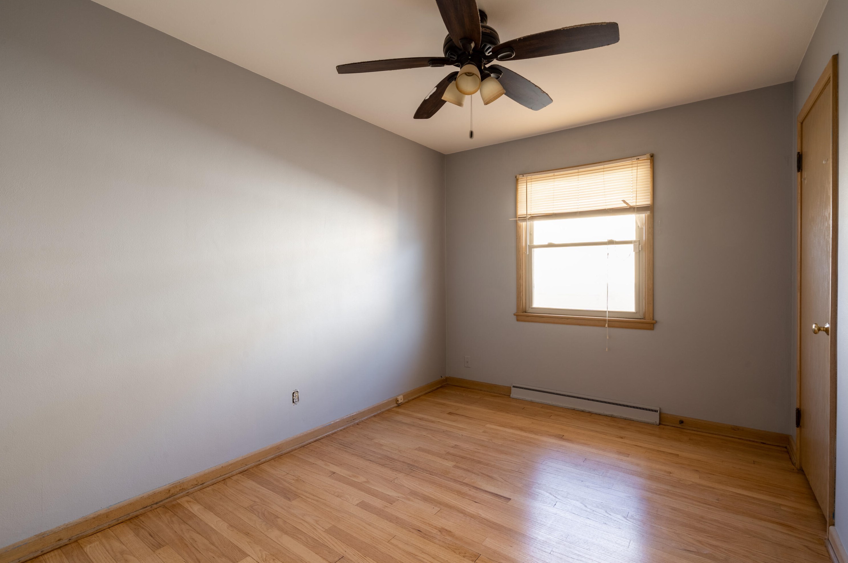 4256 72, Milwaukee WI 53216-1037 exterior