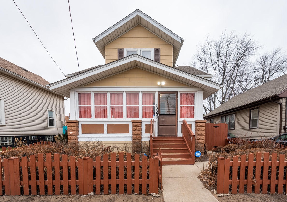 1008 71st St, Kenosha, WI 53143