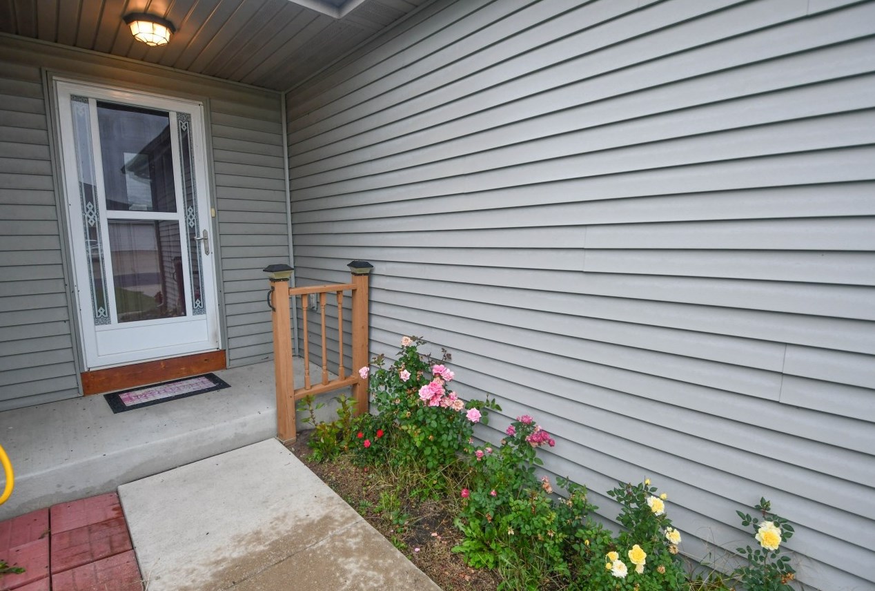 500 Commander Ct, Fort Atkinson, WI 53538-3158