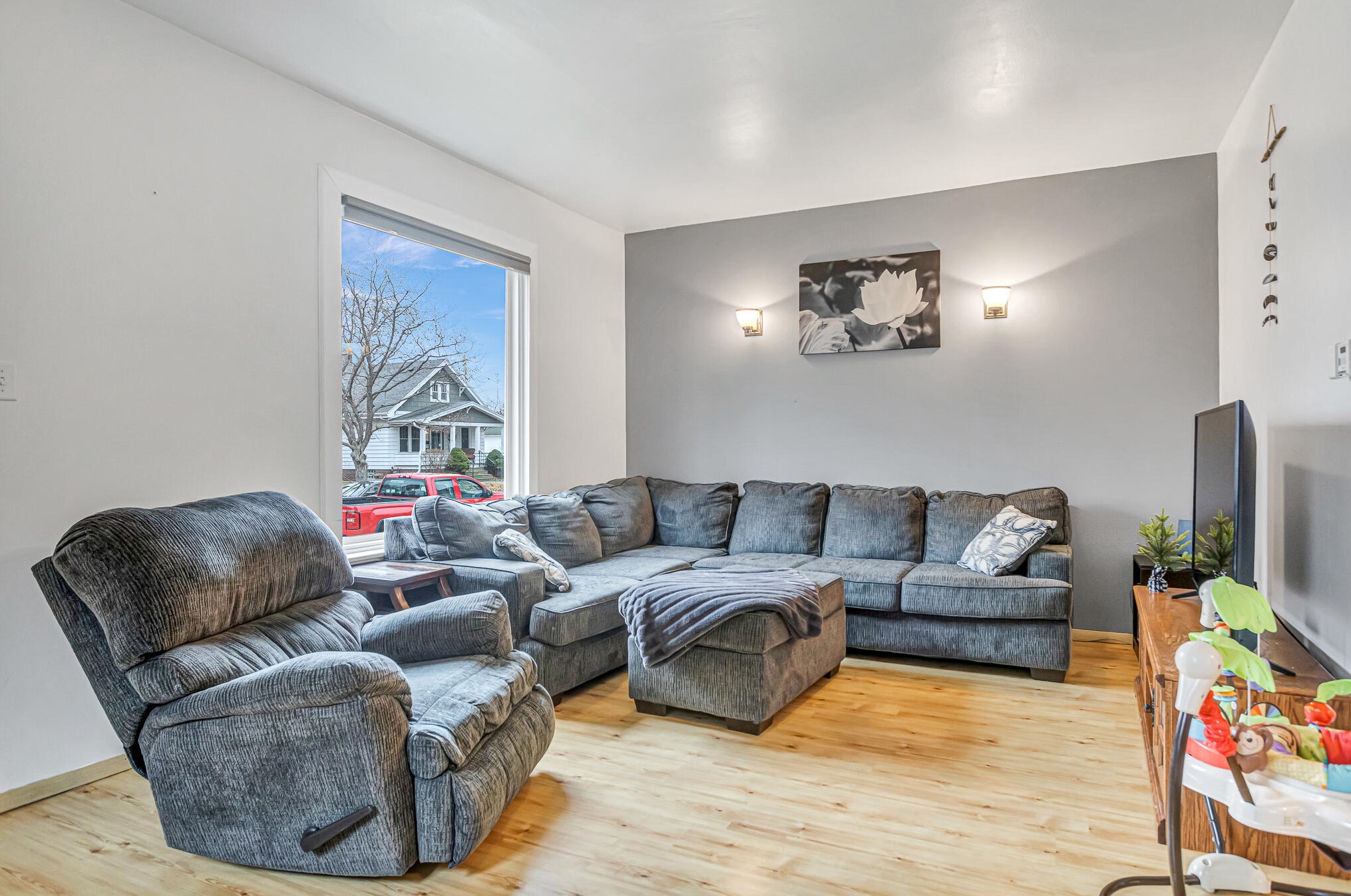 912 Logan Ave, Sheboygan, WI 53083-4851
