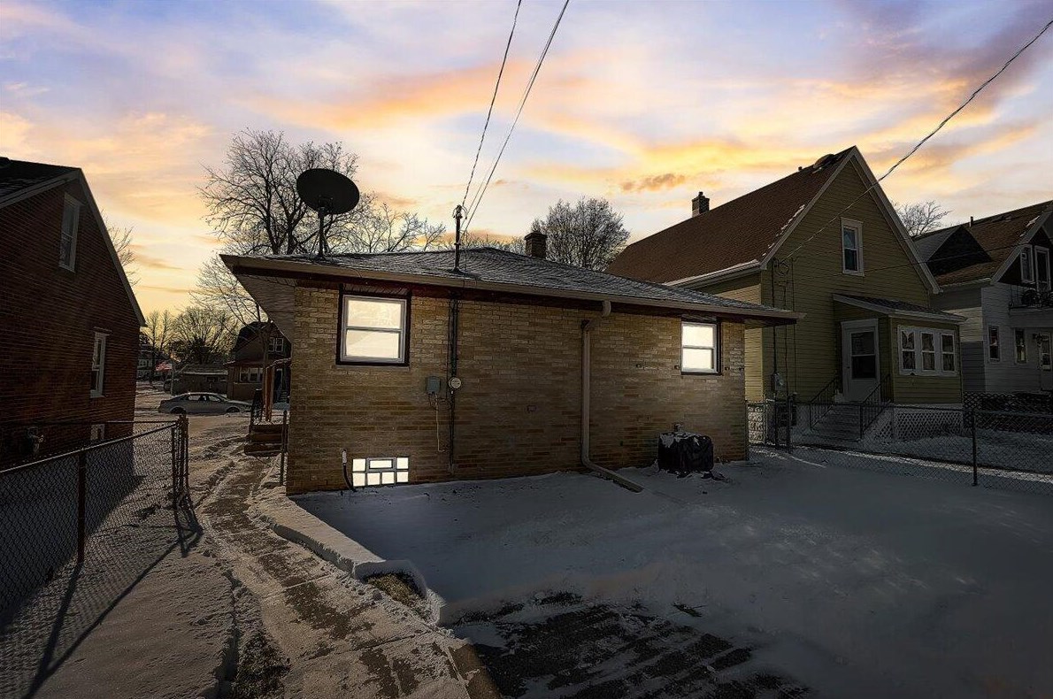 3666 Somers Ave, Cudahy, WI 53110-1612