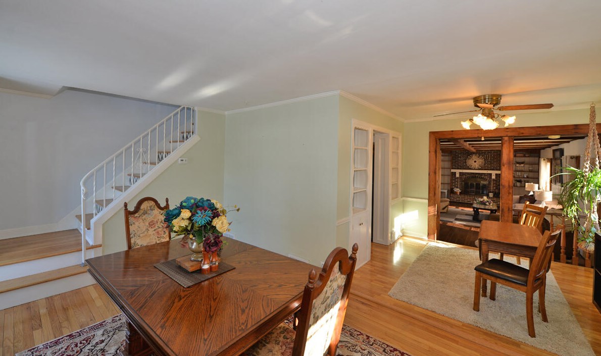2913 Drexel Ave, Racine, WI 53403-2985
