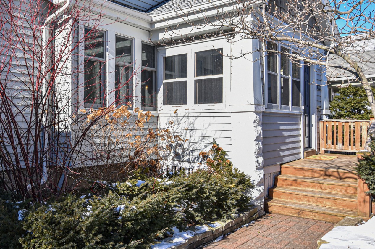 3417 Cramer St, Milwaukee, WI 53211-2816