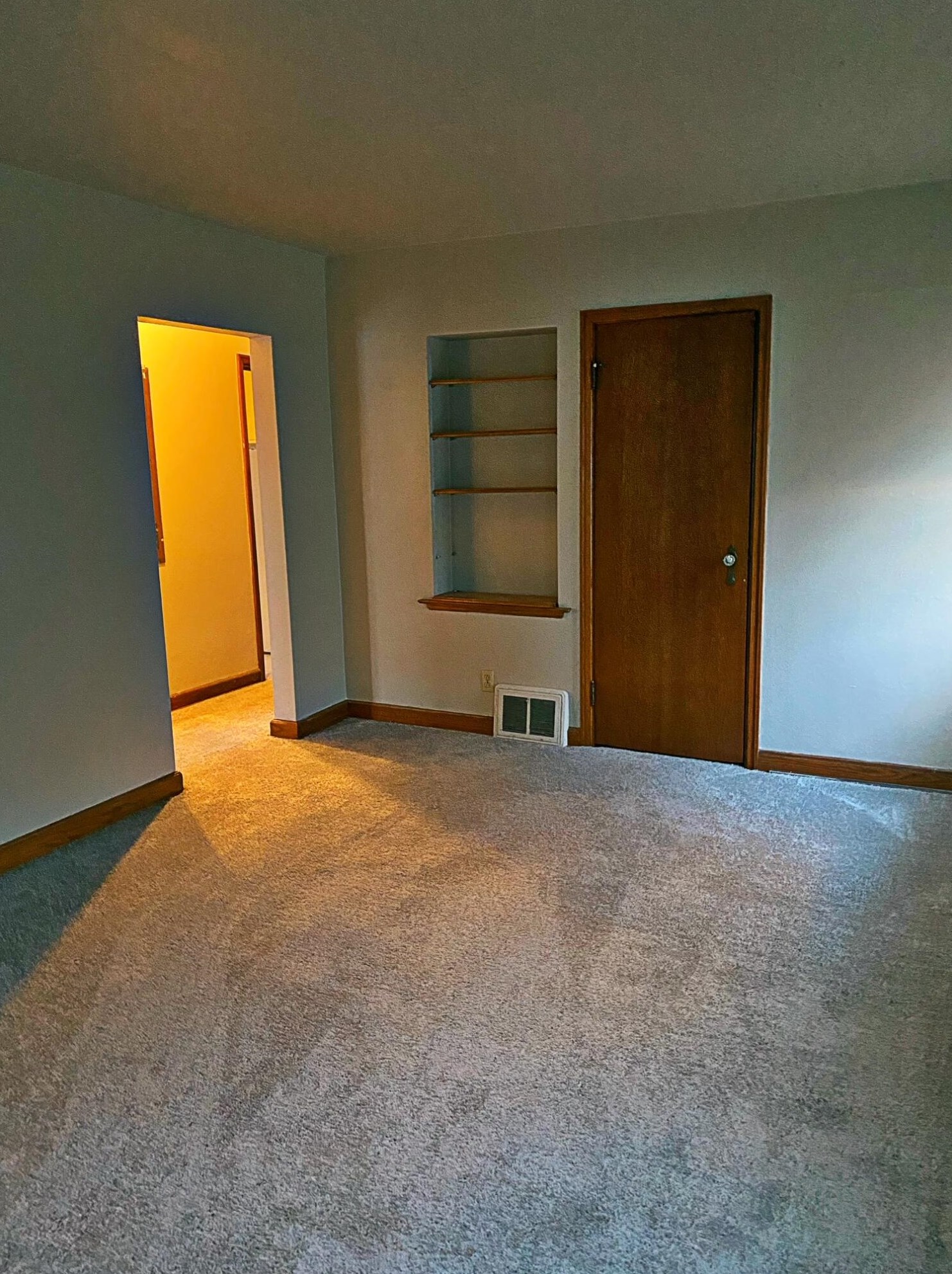 1313 54th St, Milwaukee, WI 53214-3404
