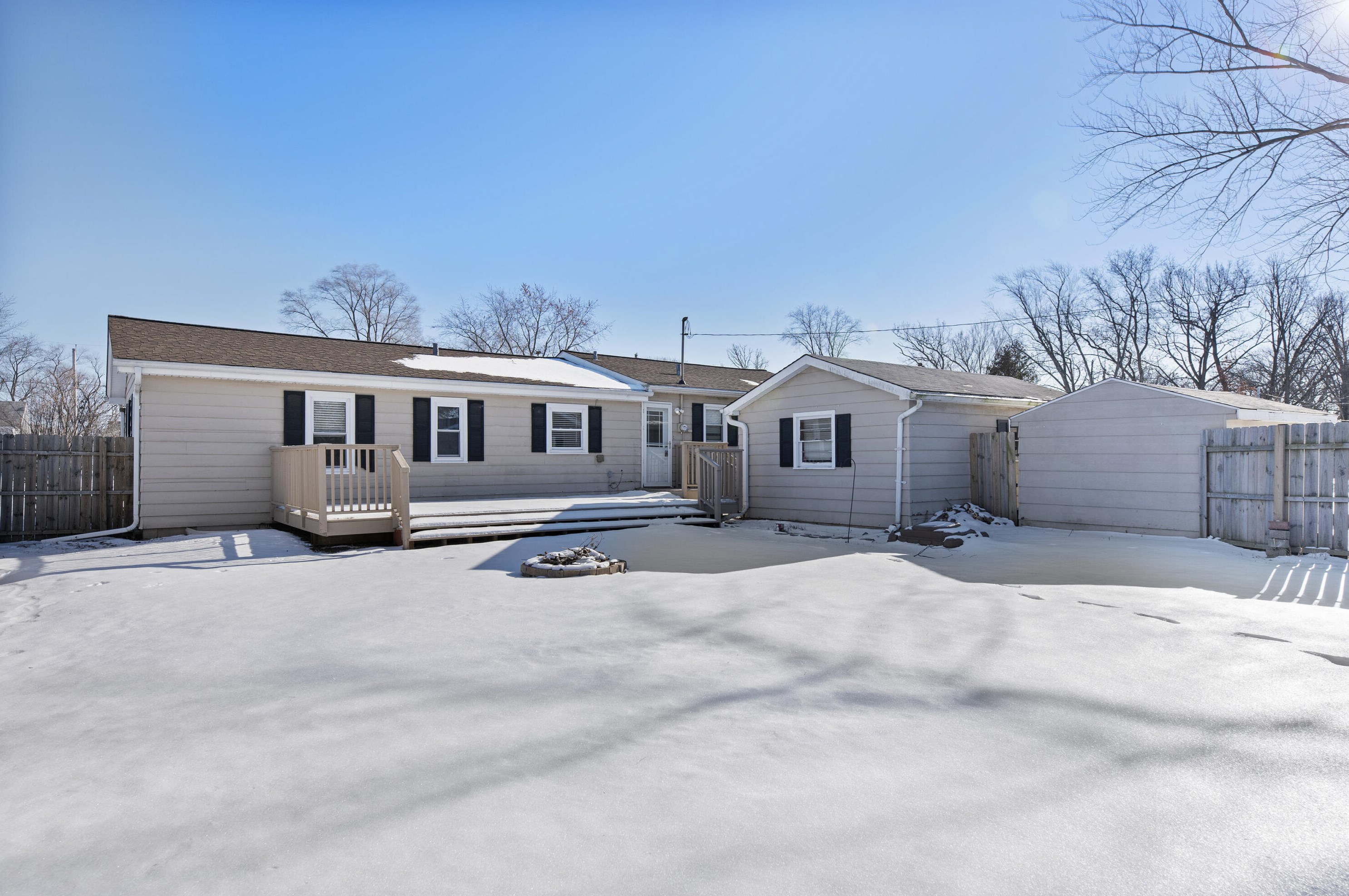 6550 246th Ave, Paddock Lake, WI 53168-9777