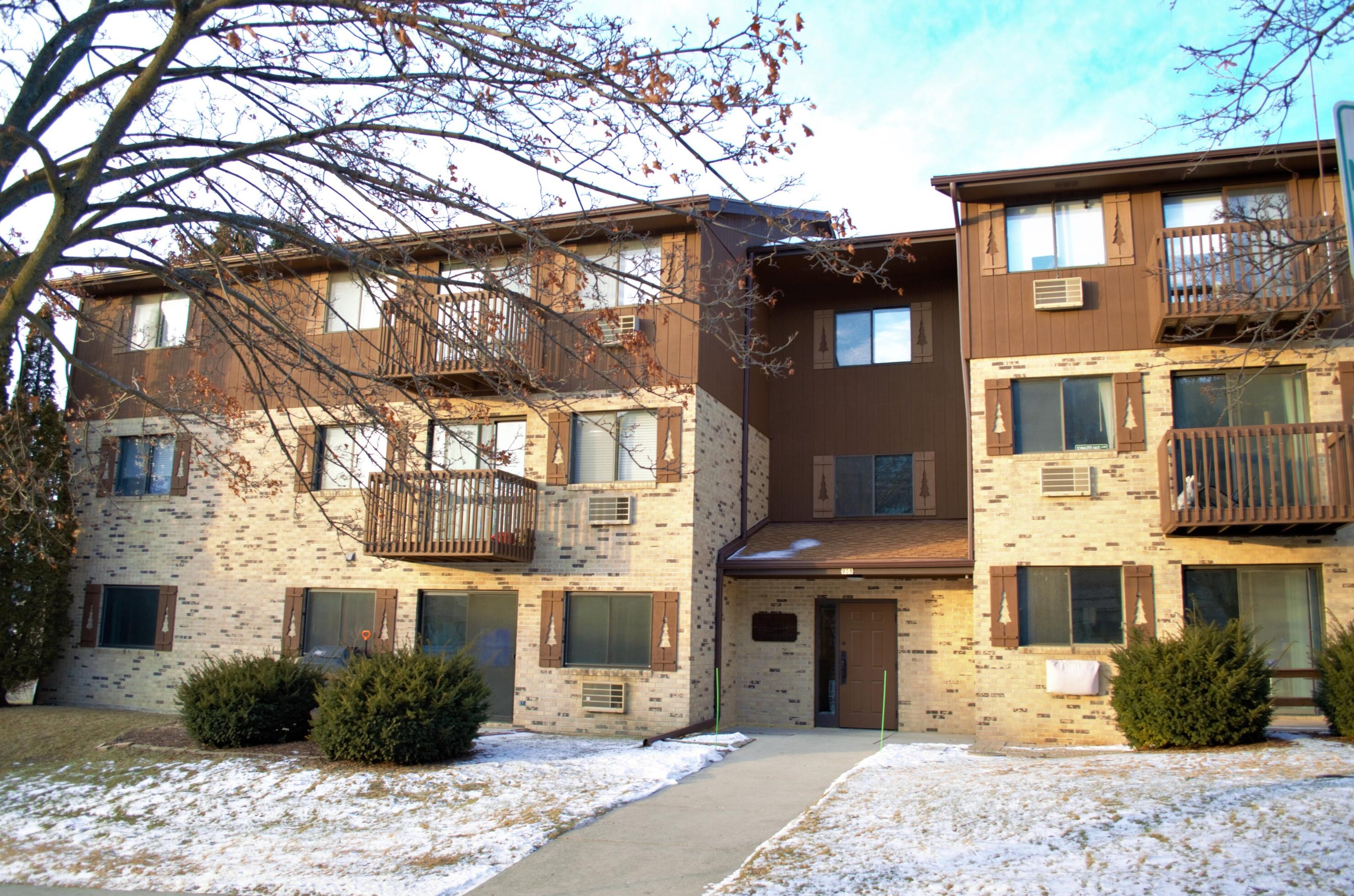928 Wisconsin Ave #102, Sheboygan, WI 53081