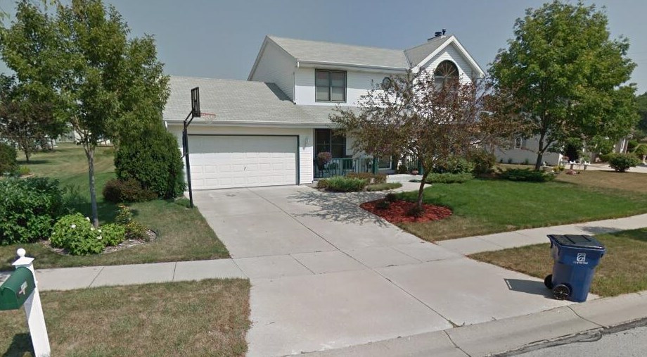 3110 Diane Dr, Oak Creek, WI 53154-3483