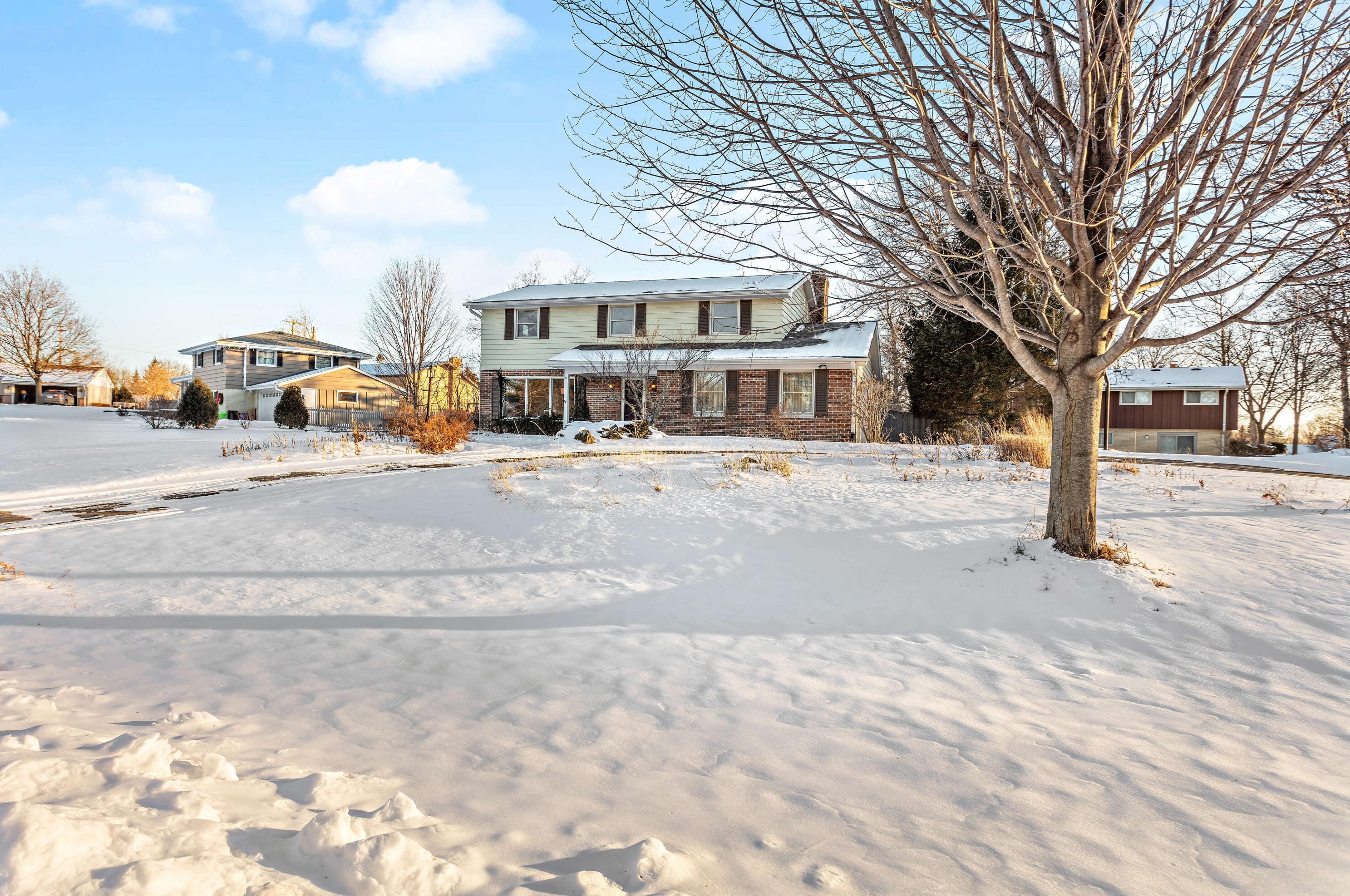 17325 Ely Ct, Brookfield, WI 53045-1330