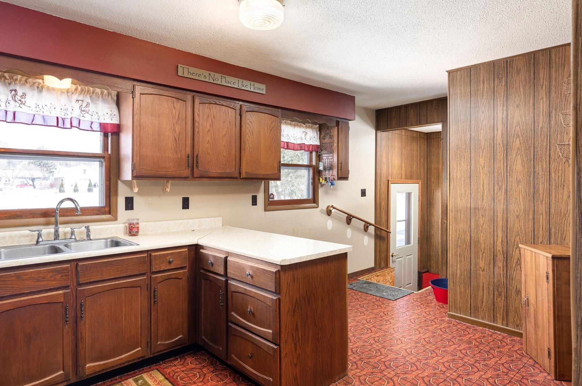 102 Babcock St, Coon Valley, WI 54623
