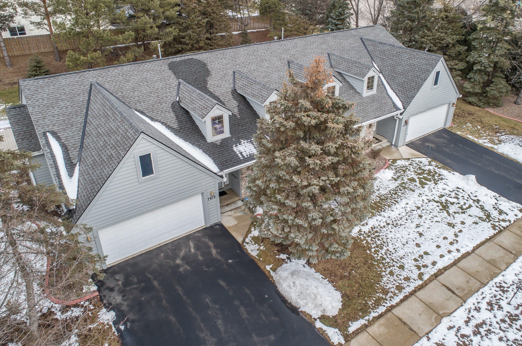 7618 Terrace Dr, Hales Corners, WI 53132-9571