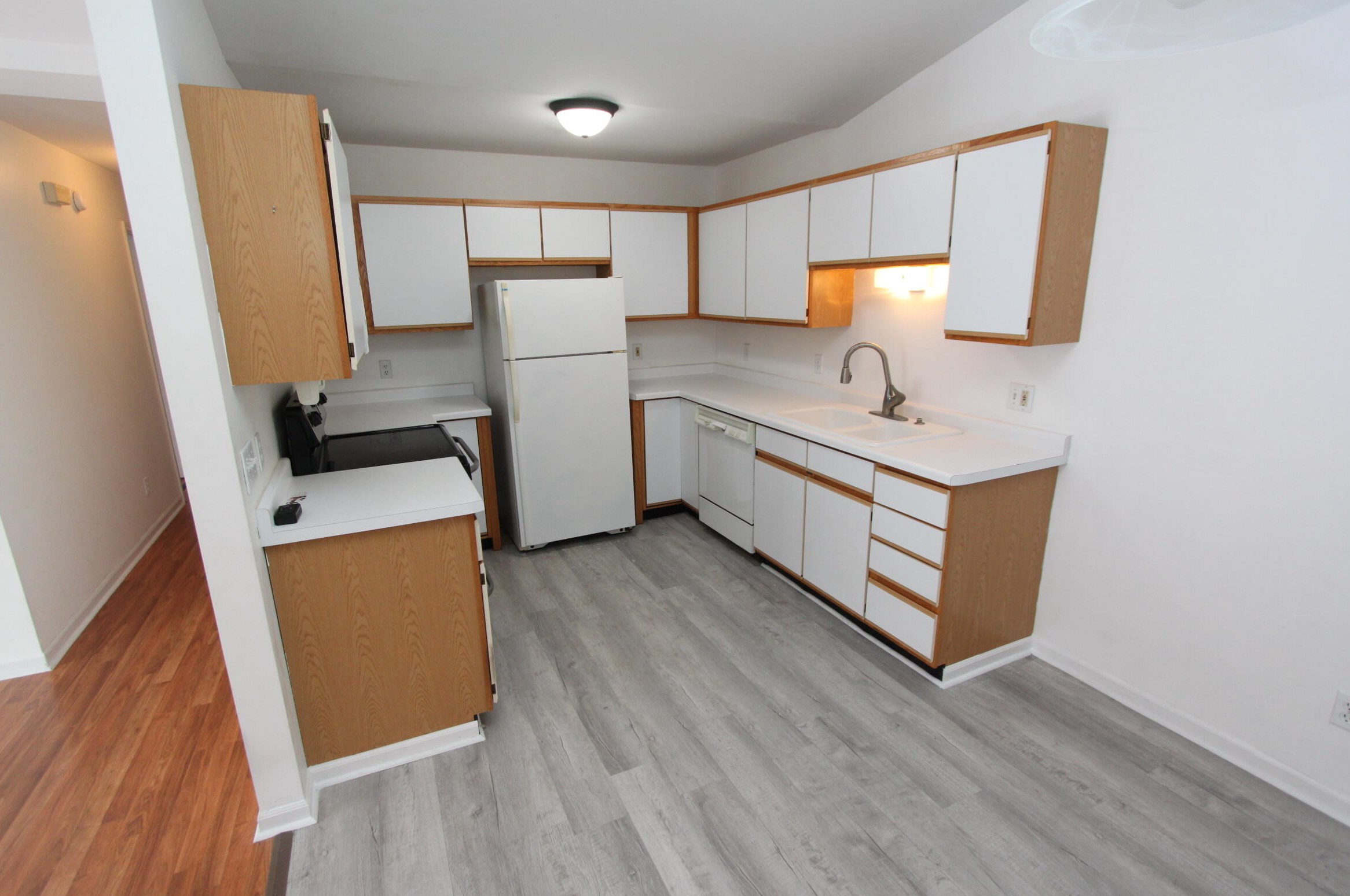 408 3rd Ave, Elkhorn, WI 53121-1160