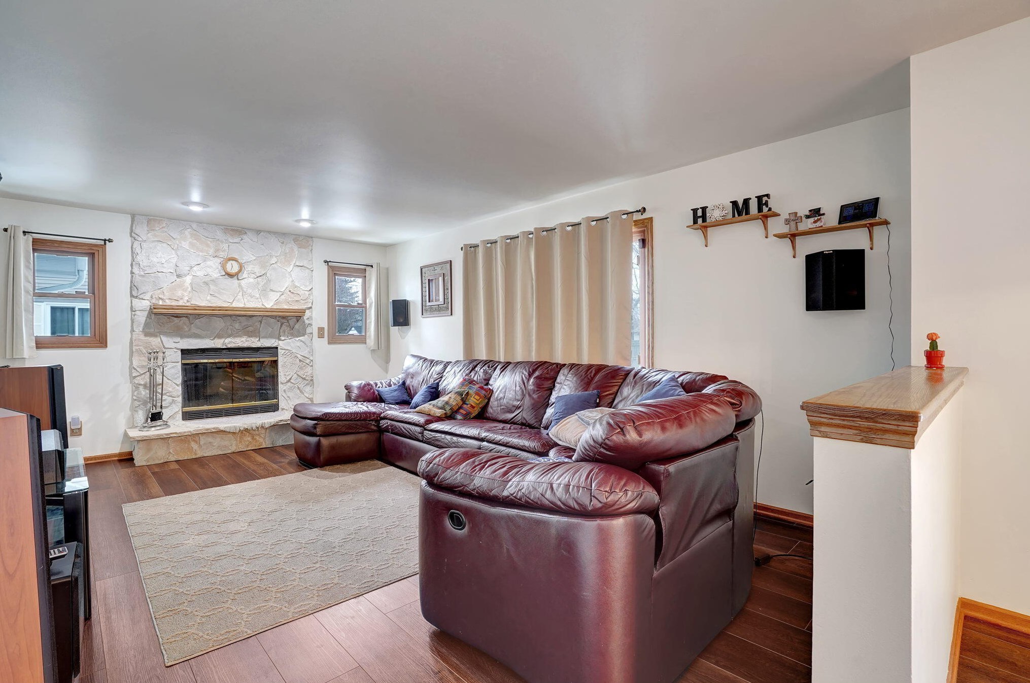 1604 September Dr, Racine, WI 53402-1870