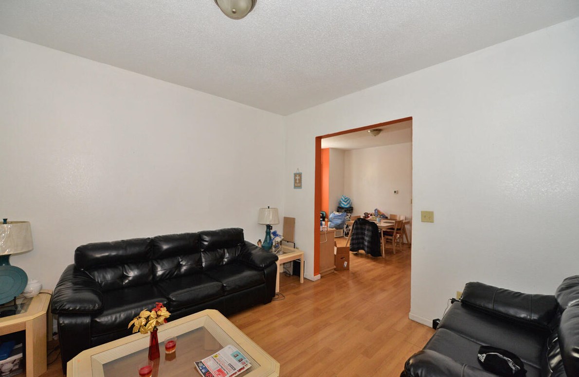 1014 Grand Ave, Racine, WI 53403-1835