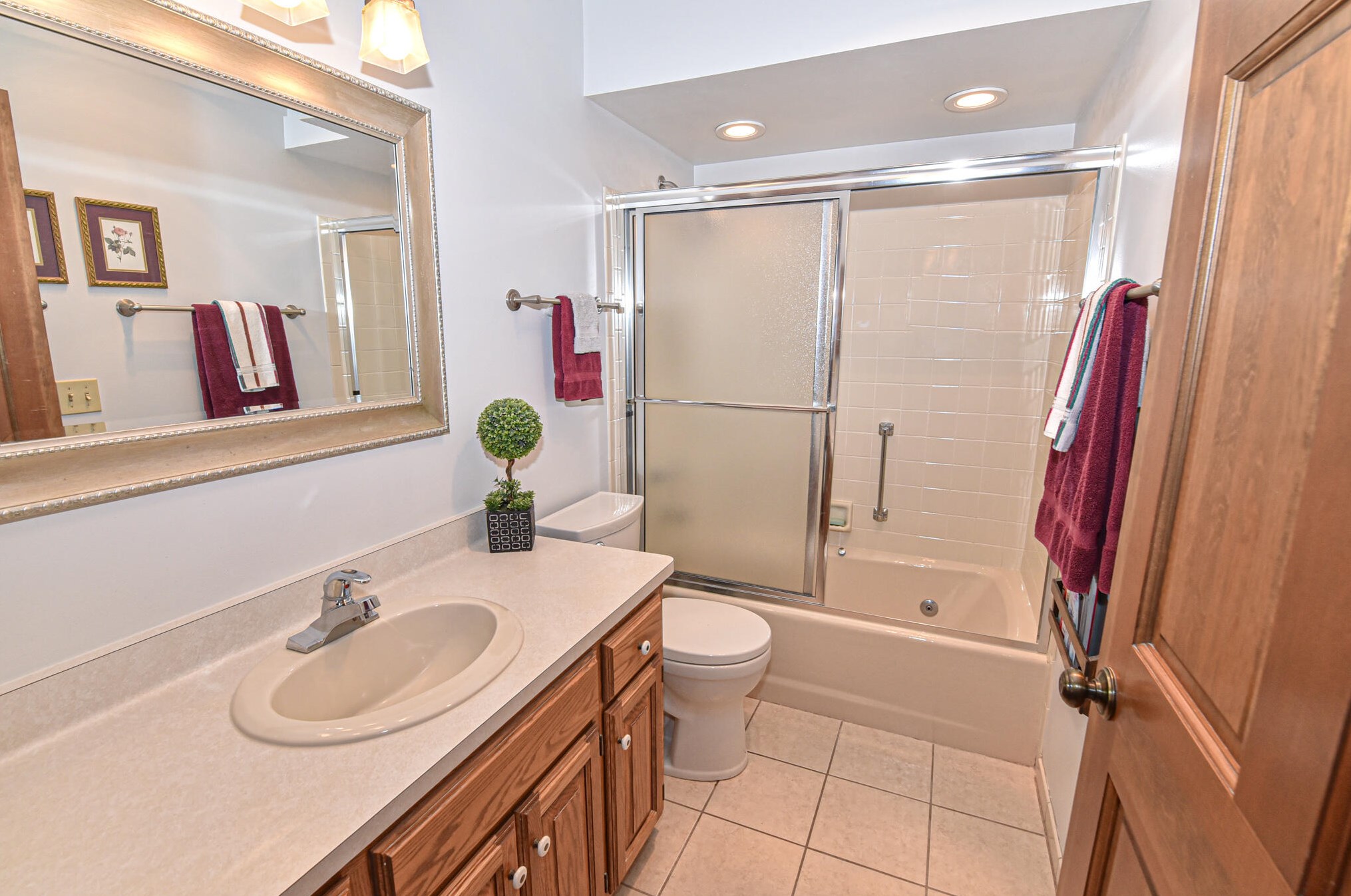 1225 Lansdowne Ct, Brookfield WI  53045-4465 exterior