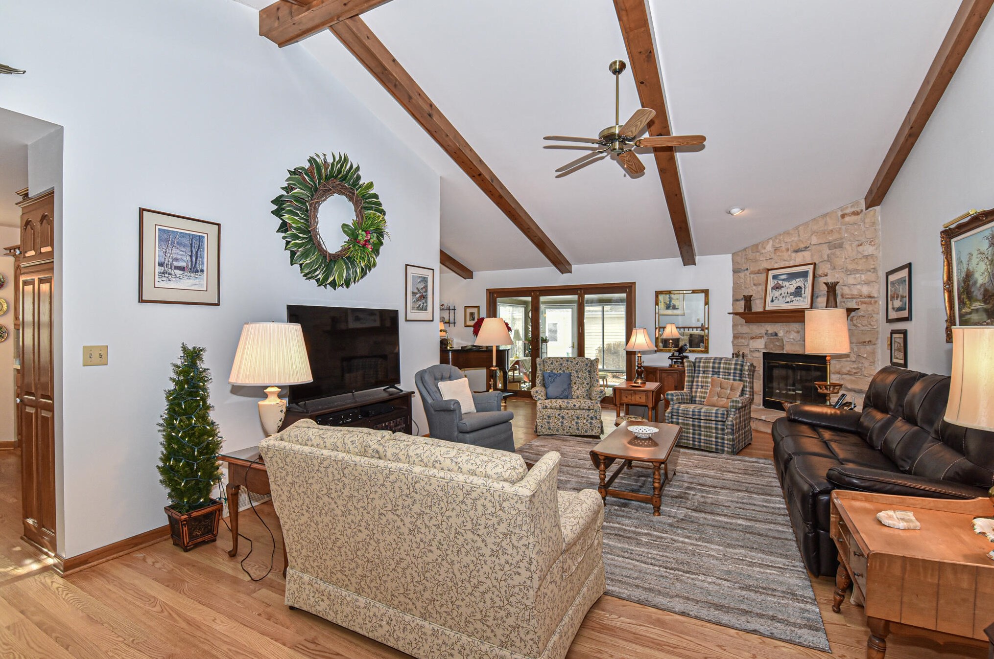 1225 Lansdowne Ct, Brookfield WI  53045-4465 exterior