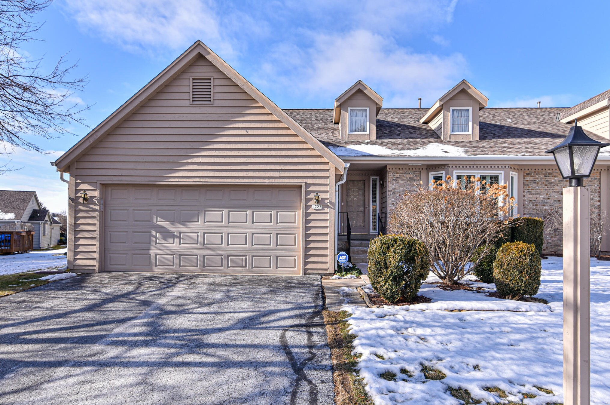 1225 Lansdowne Ct, Brookfield WI  53045-4466 exterior