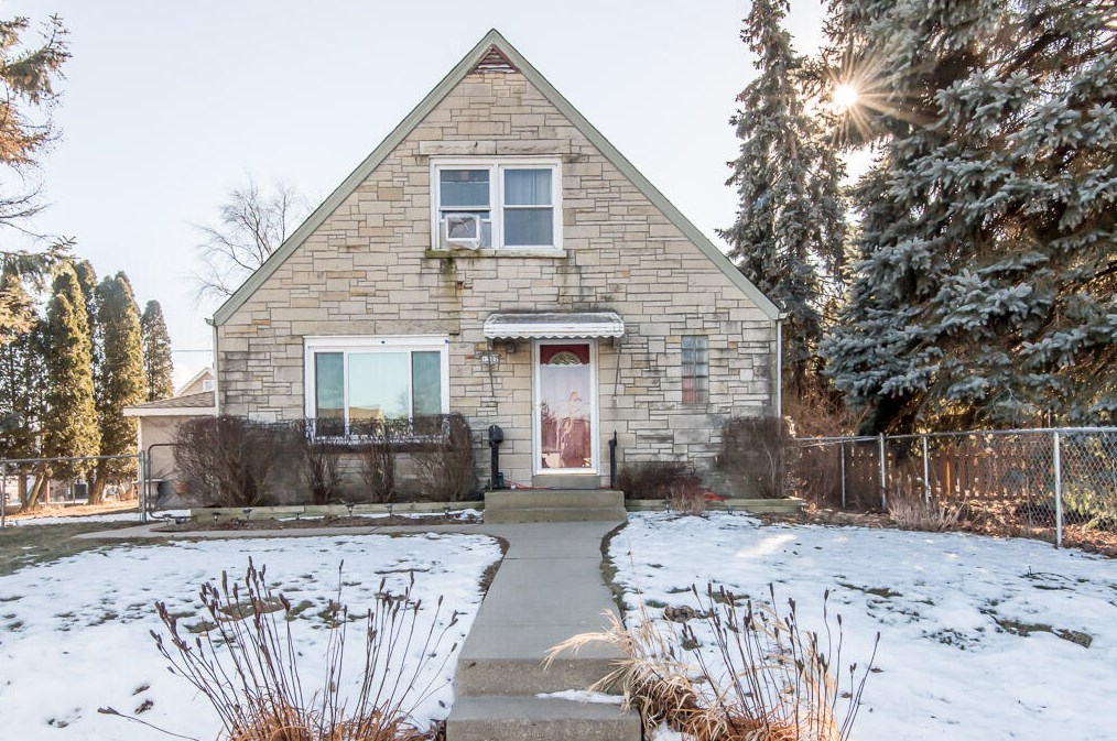 1507 Monroe Ave, South Milwaukee, WI 53172-1931