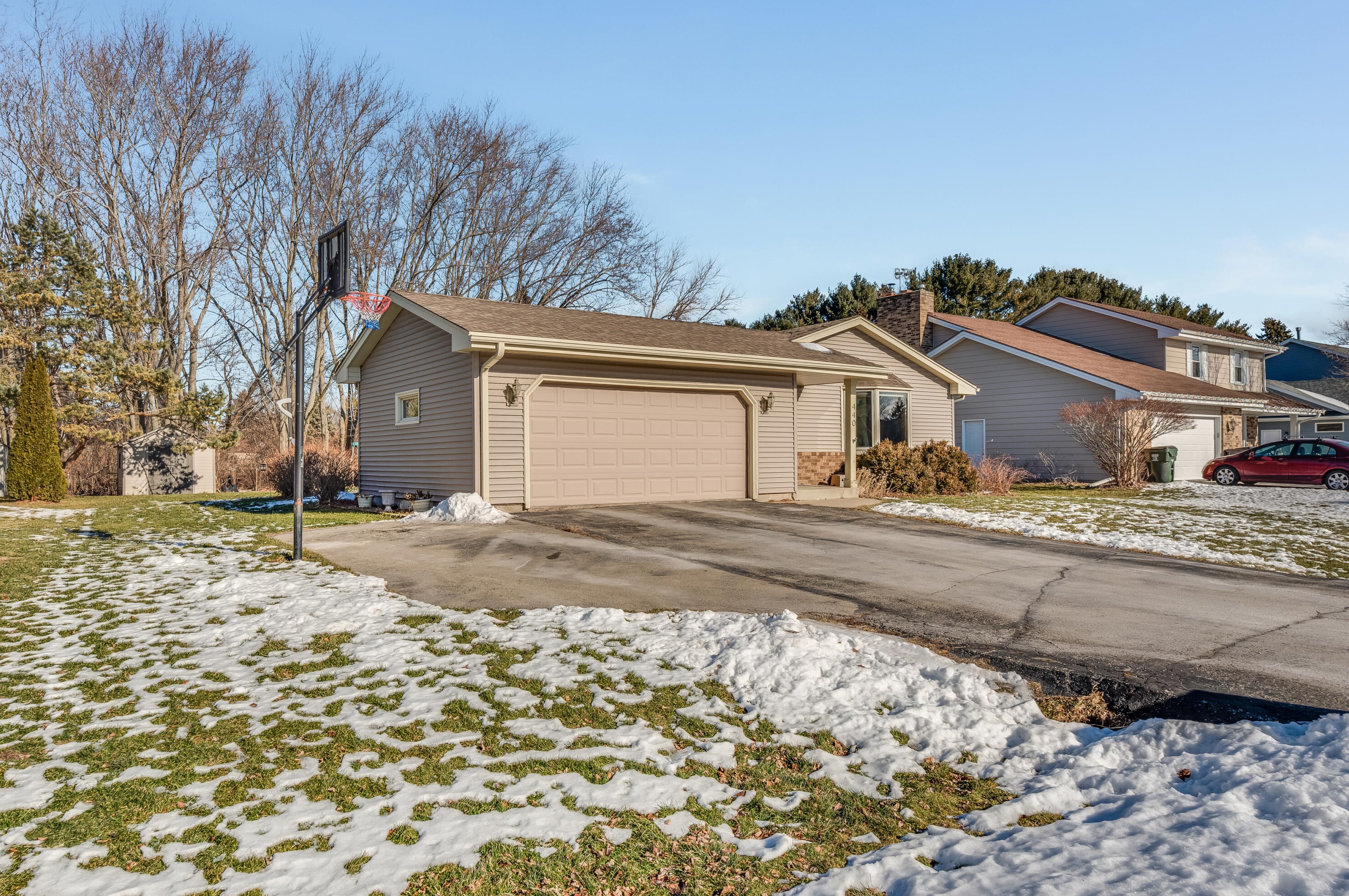 440 Point Ln, Racine, WI 53402-2511