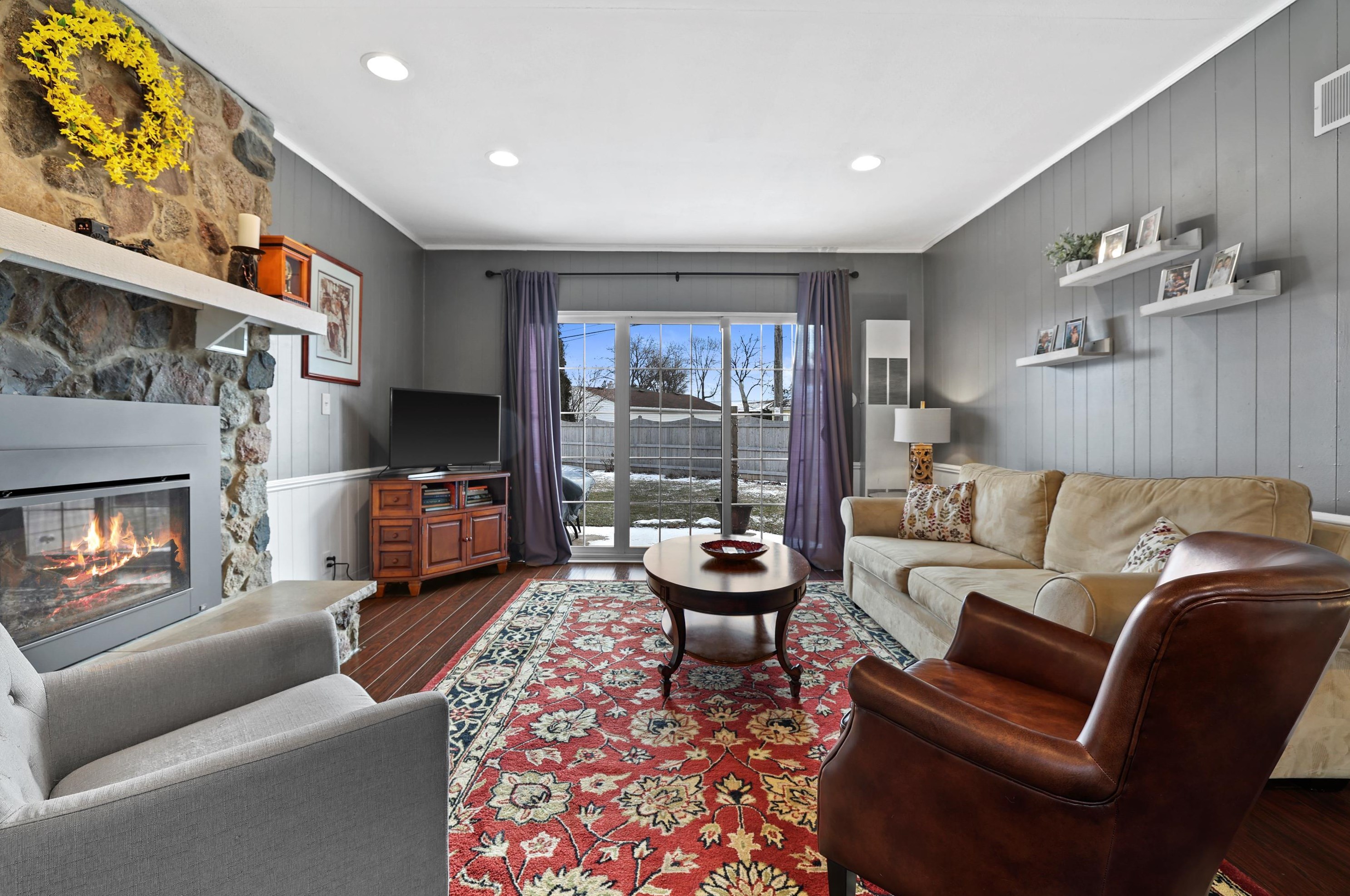 3127 Rochelle Ave, Milwaukee WI 53209-2505 exterior