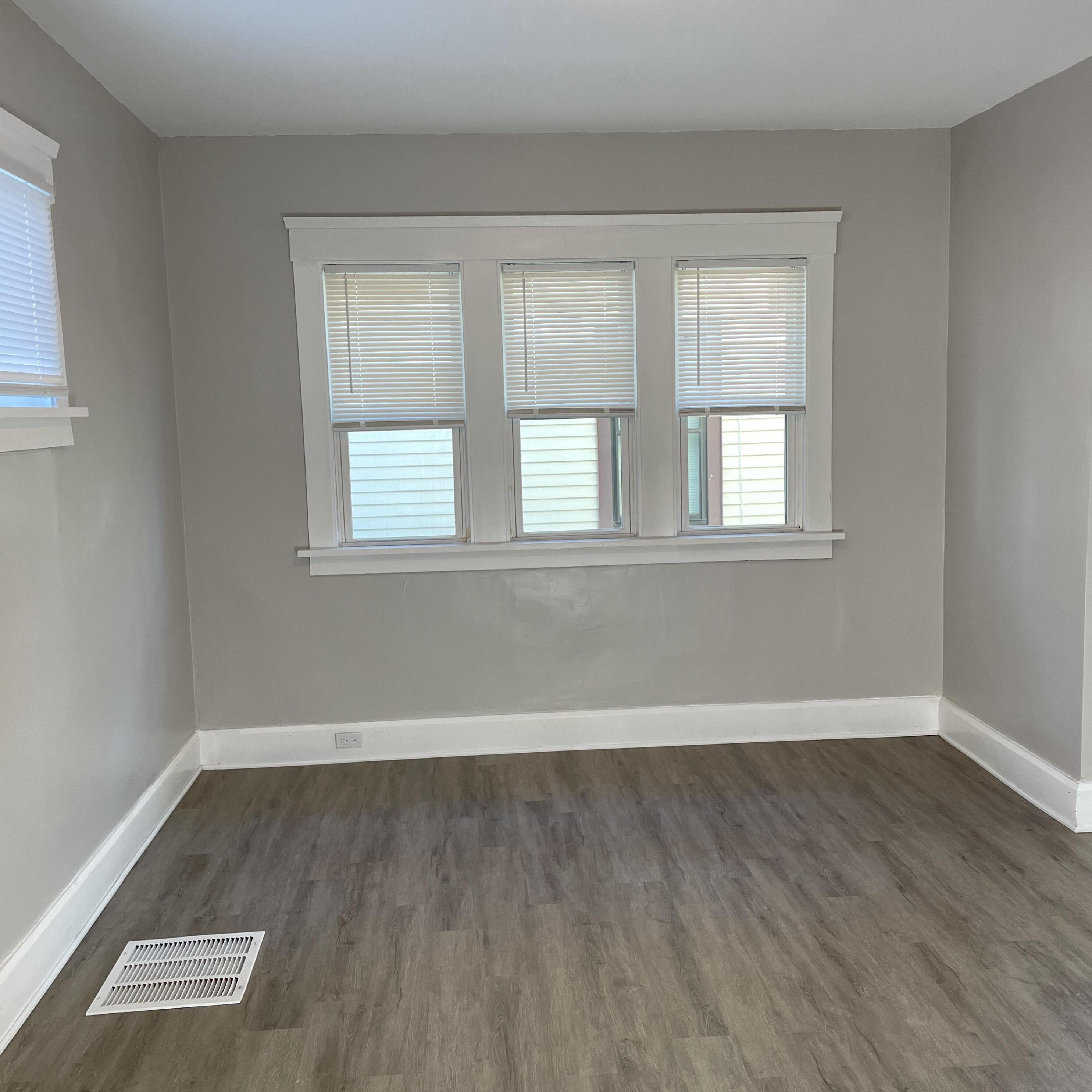 1541 Grange Ave, Racine WI  53405-5019 exterior