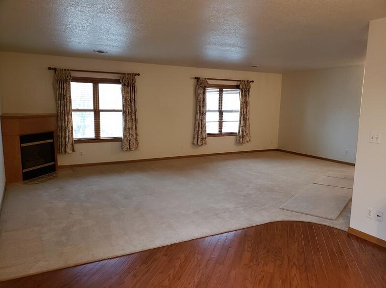 1802 Lakeshore Dr, Sheboygan, WI 53081-5877