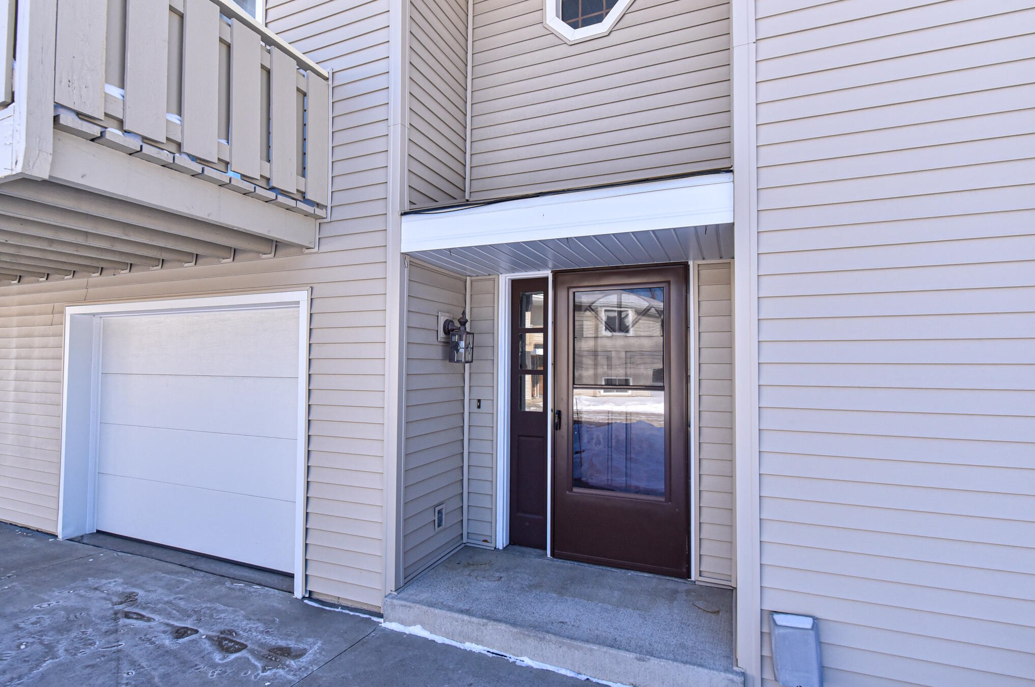 6460 S Crabapple Ct #4, Oak Creek, WI 53154