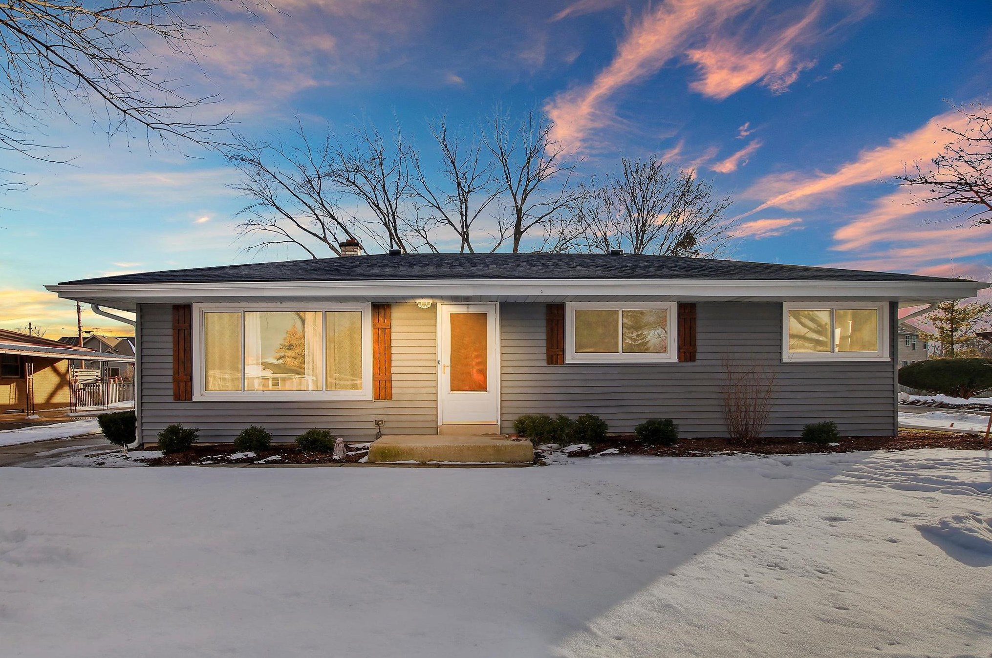 1845 Wedgewood Dr, Racine, WI 53402-2458