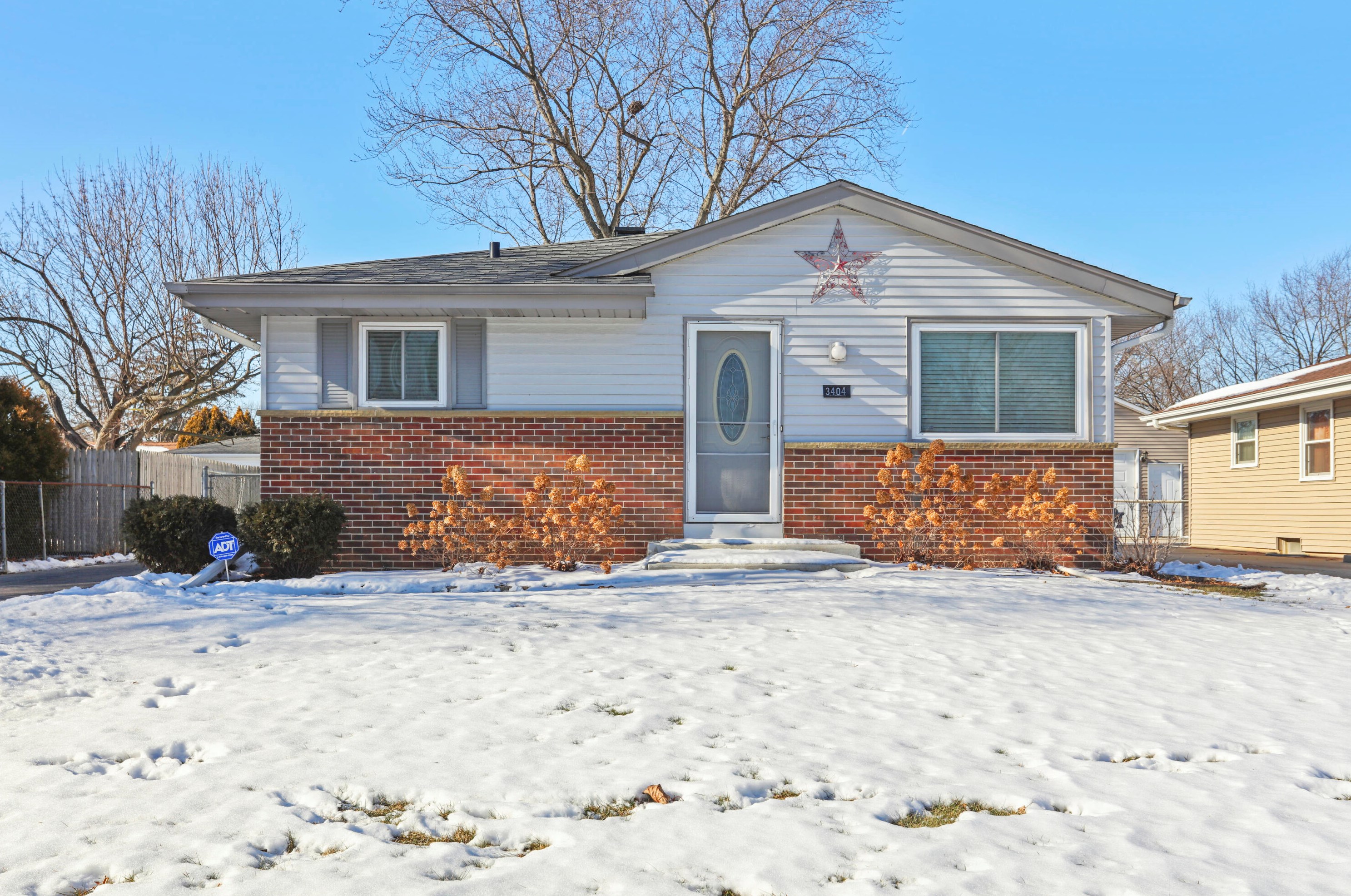 3404 Kentucky St, Racine, WI 53405-4622