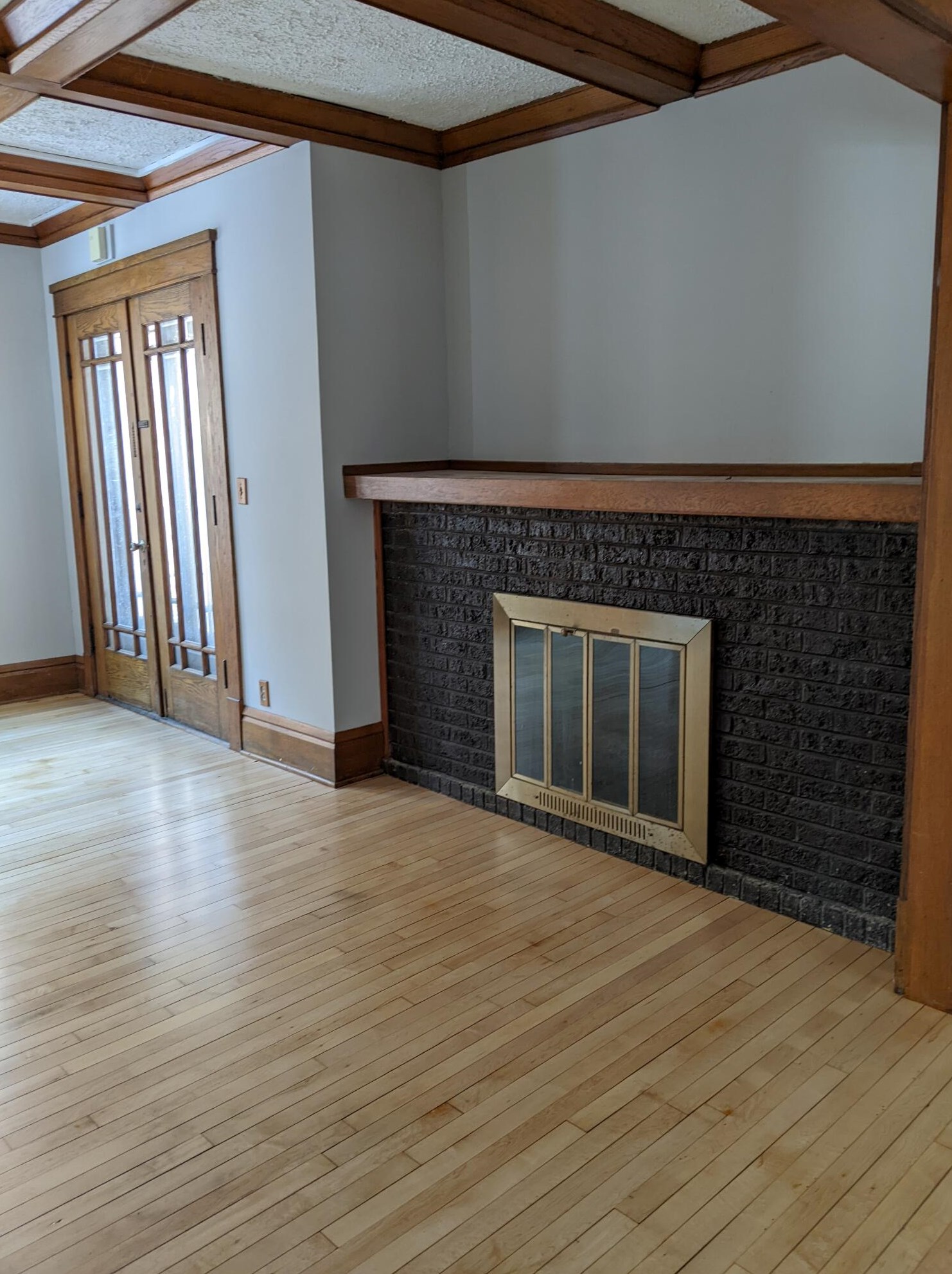 1005 Grove Ave, Racine, WI 53405-2541