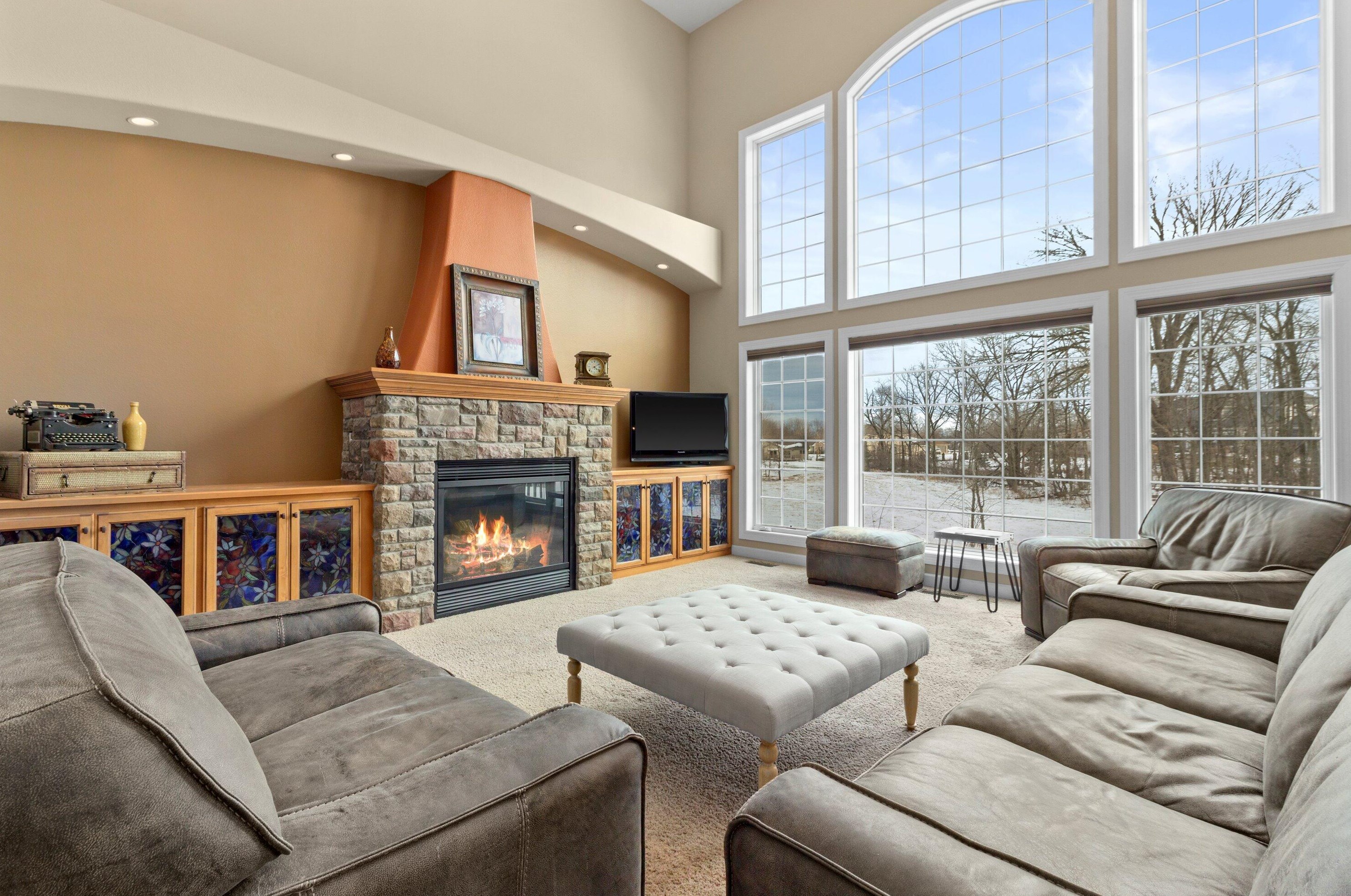 5147 Pinetree Cir, Racine, WI 53402-9580