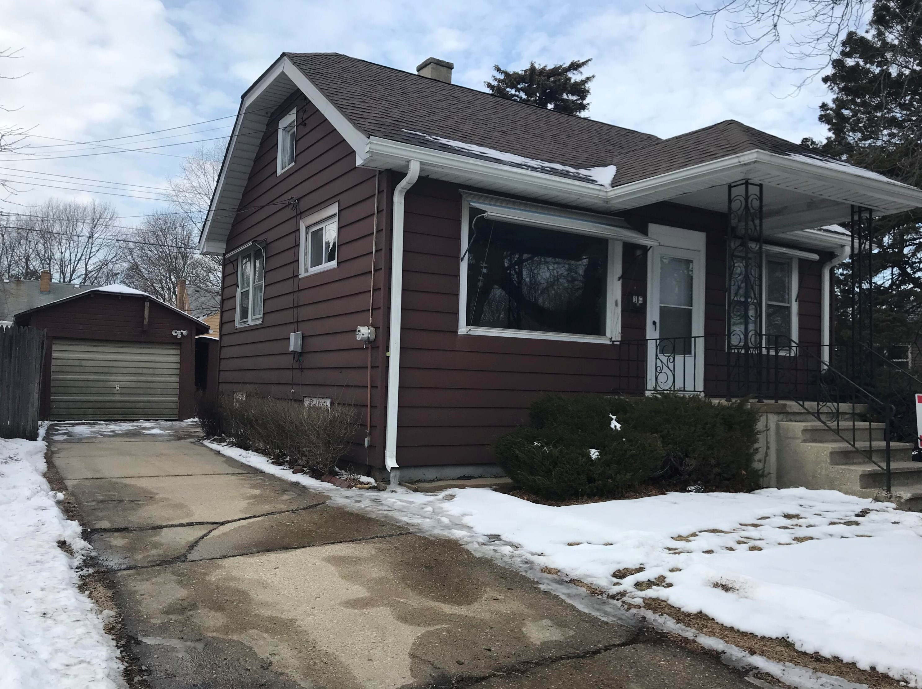 5514 34th Ave, Kenosha, WI 53144