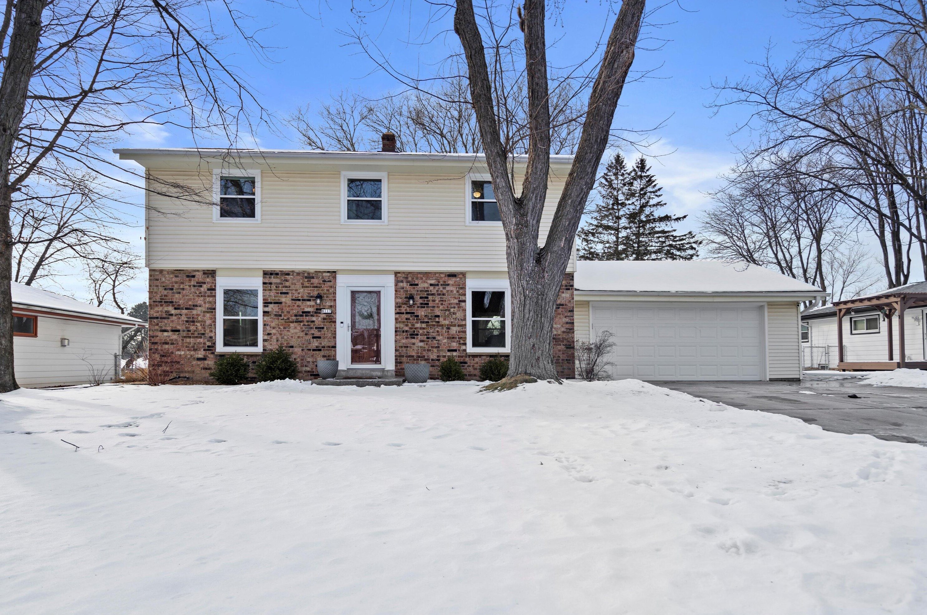 8117 59th St, Hales Corners, WI 53132-9235