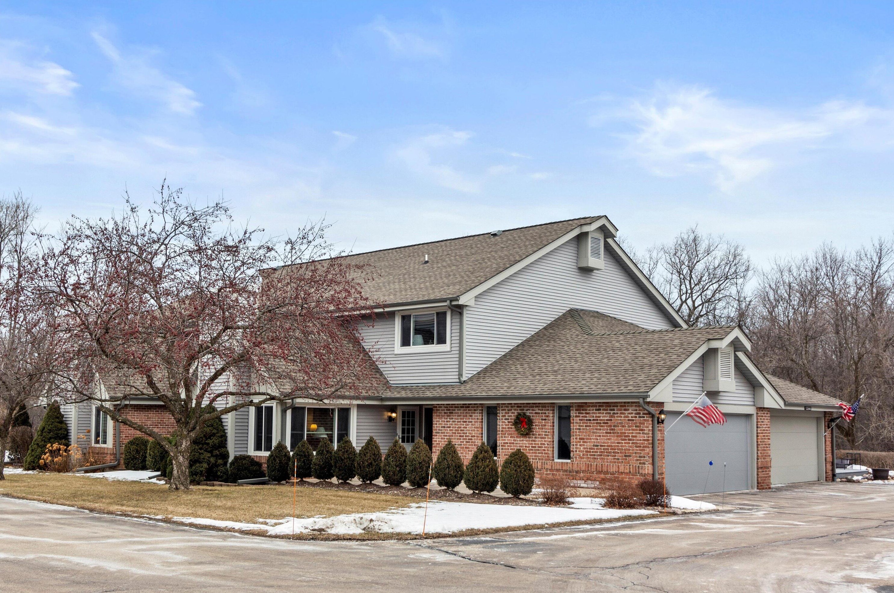 13548 W Fountain Ct, Waukesha, WI 53151