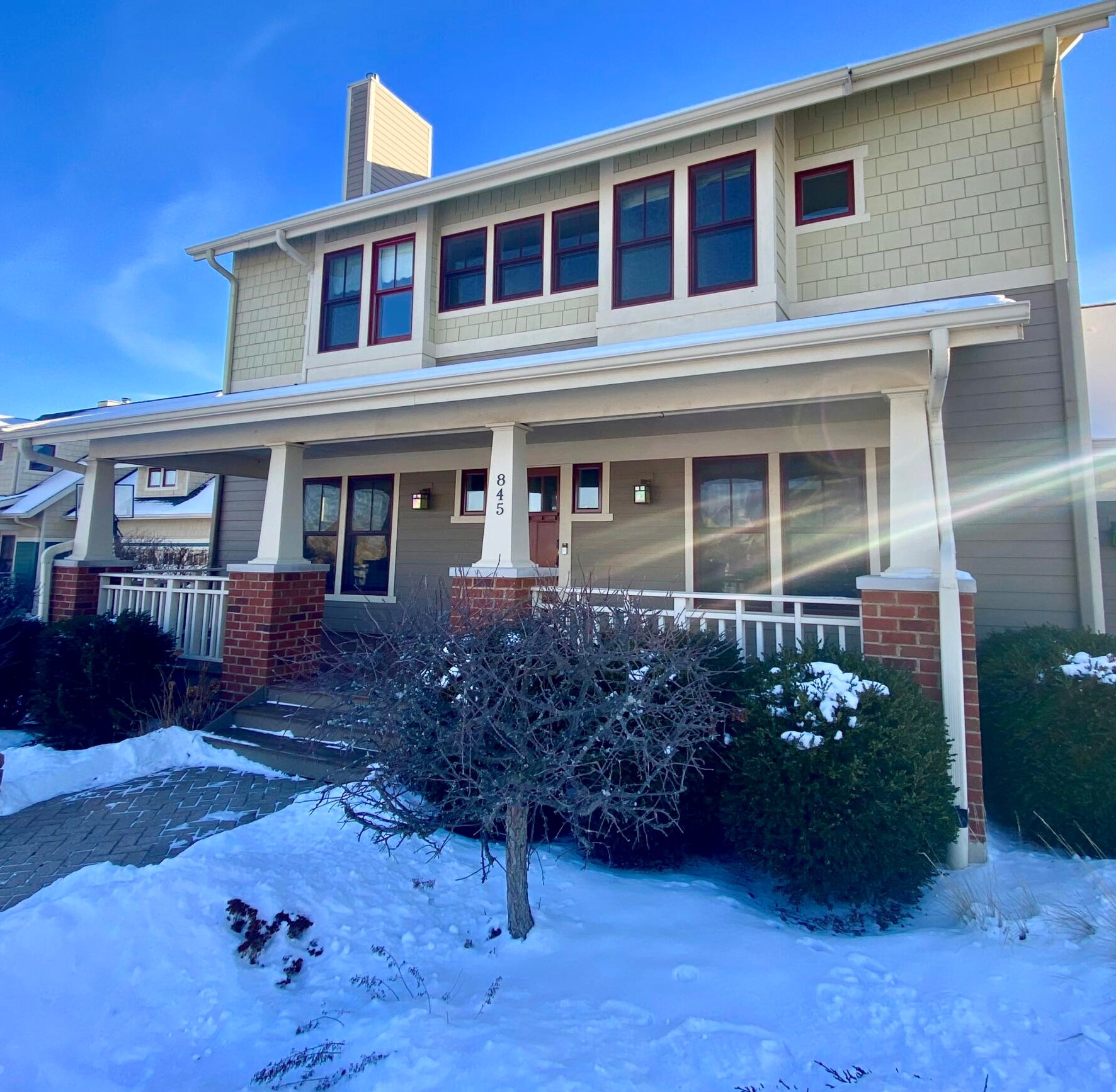 845 Orchard Ct, Oak Creek, WI 53154-7807