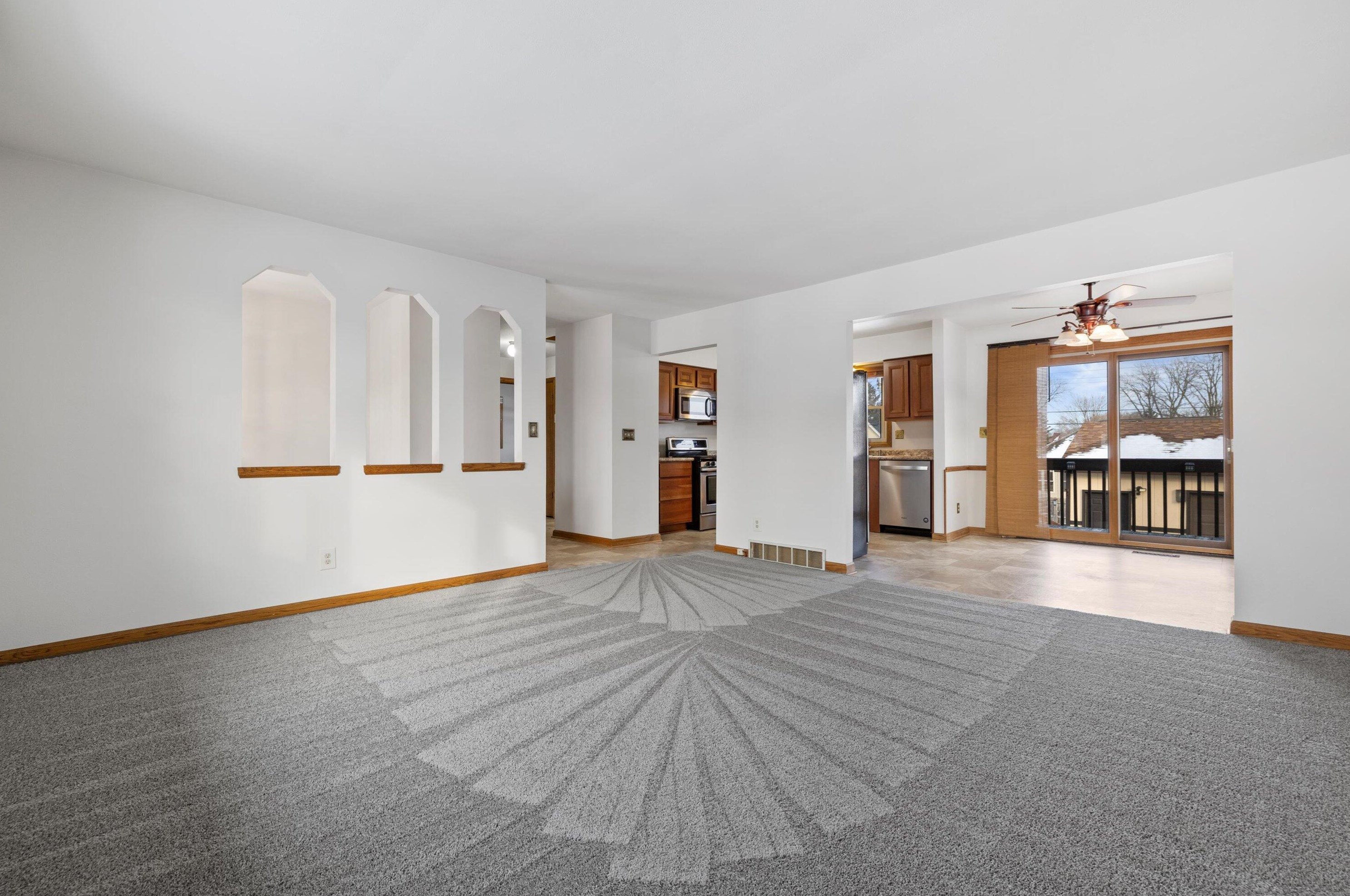 5946 33, Milwaukee WI 53221-4724 exterior