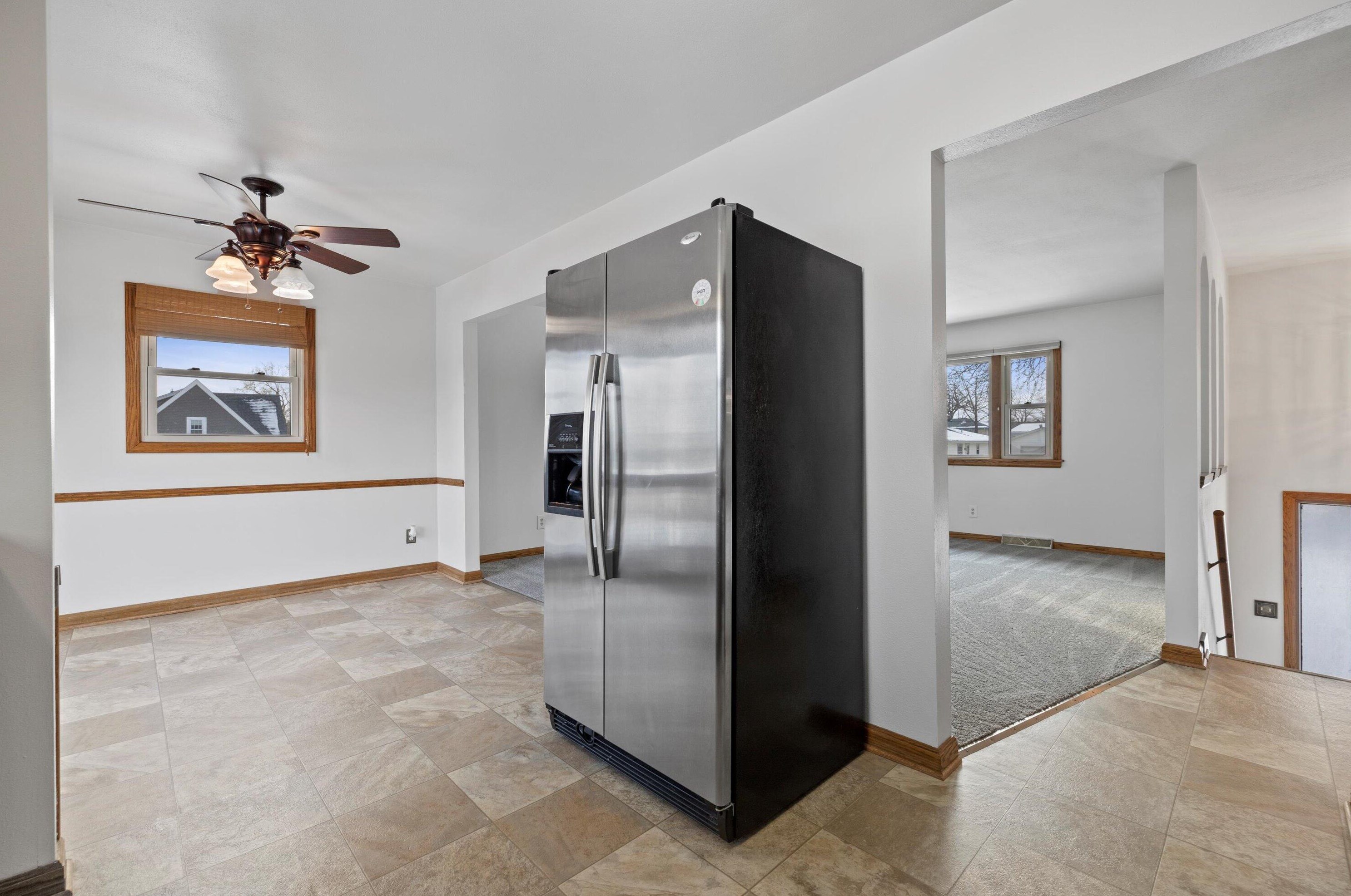 5946 33, Milwaukee WI 53221-4724 exterior