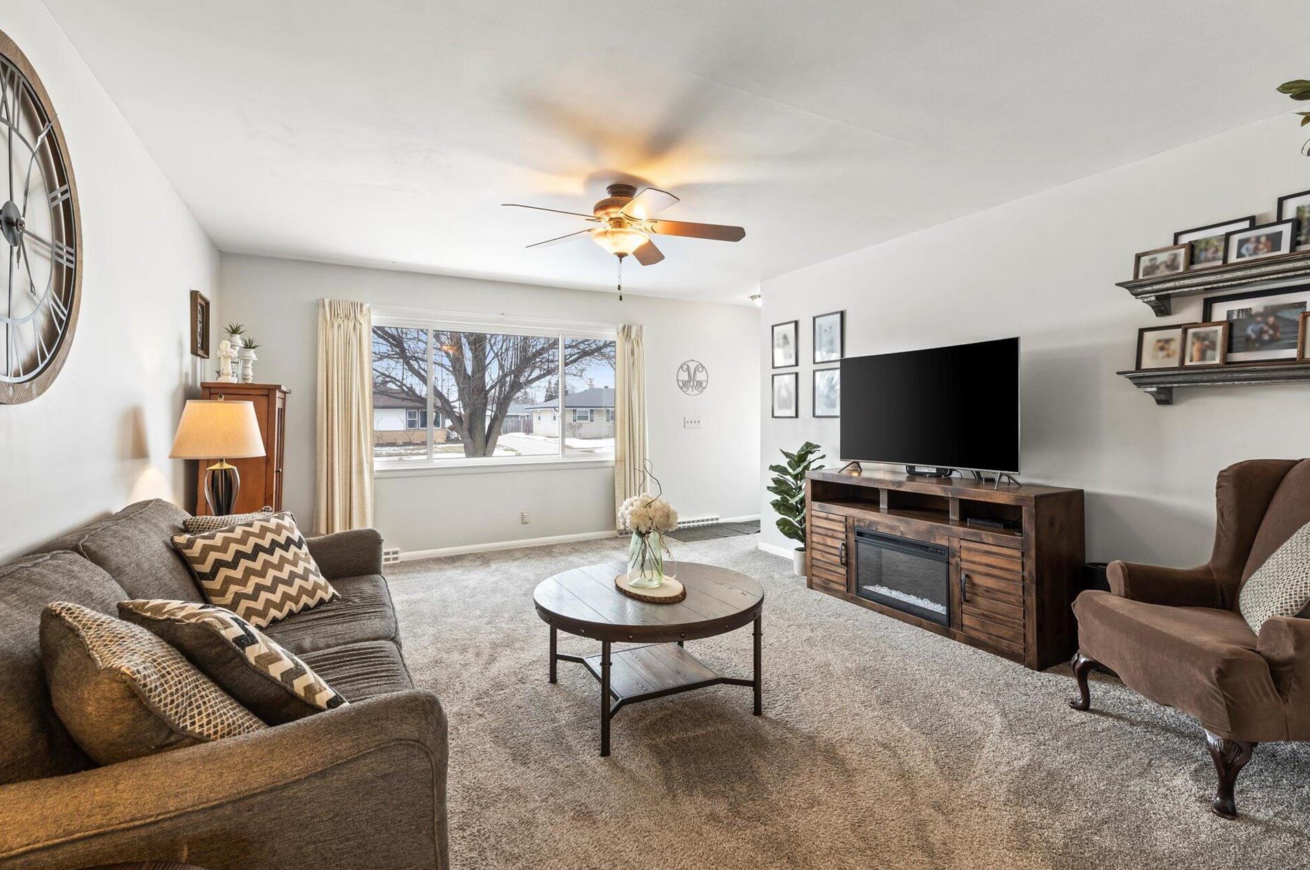1515 Mackinac Ave, South Milwaukee, WI 53172-3045